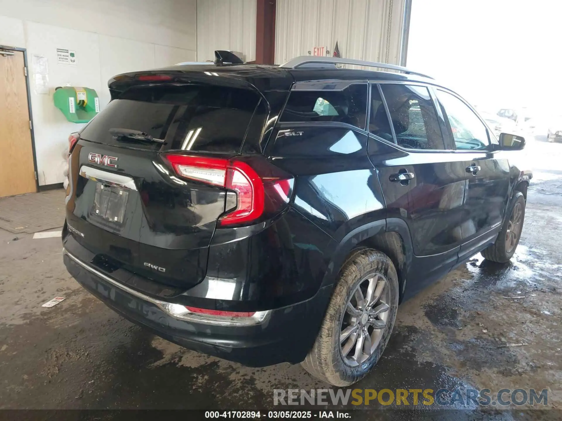 4 Photograph of a damaged car 3GKALVEG3PL233838 GMC TERRAIN 2023