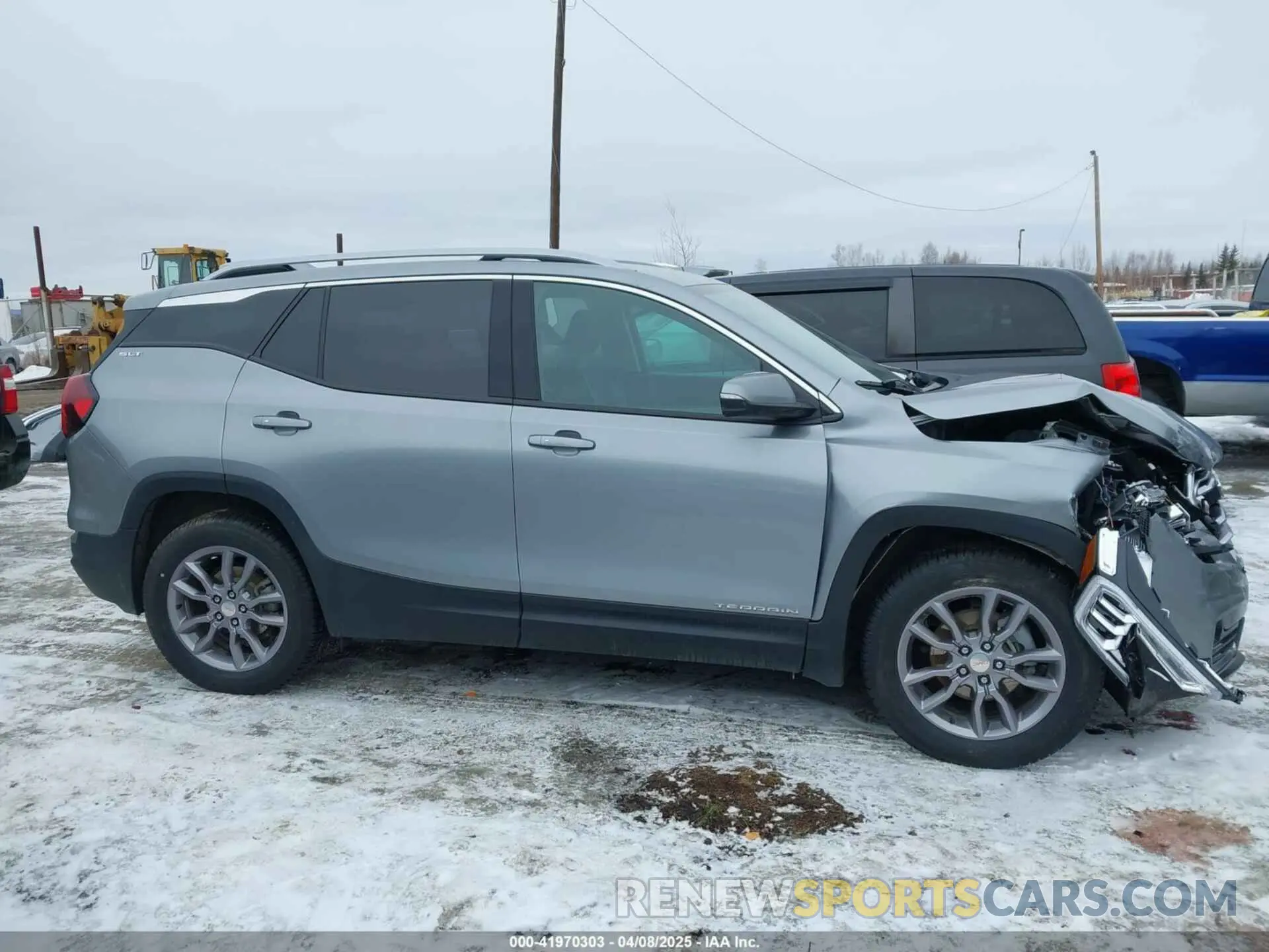13 Photograph of a damaged car 3GKALVEG7PL255230 GMC TERRAIN 2023