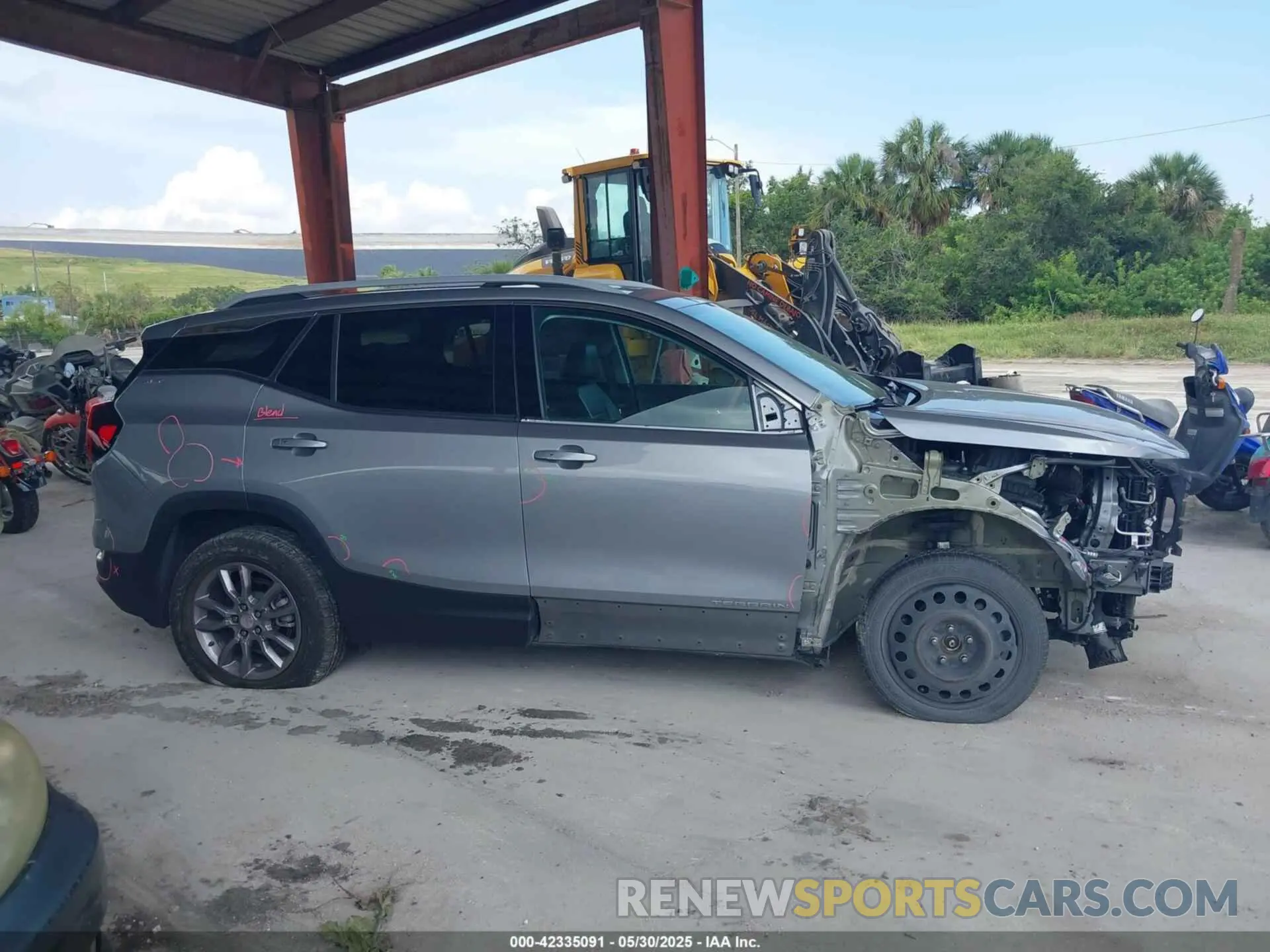 13 Photograph of a damaged car 3GKALVEG9PL187402 GMC TERRAIN 2023