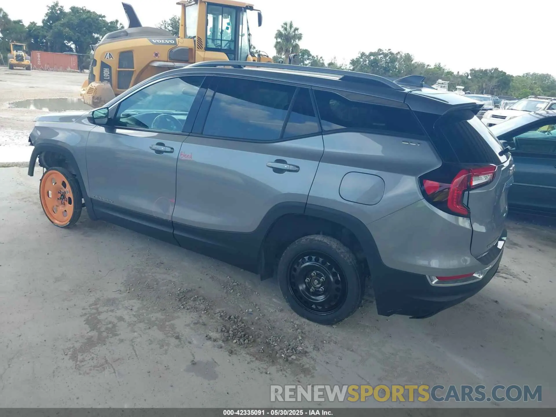 3 Photograph of a damaged car 3GKALVEG9PL187402 GMC TERRAIN 2023