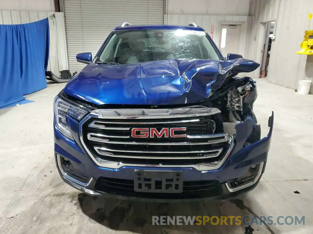 5 Photograph of a damaged car 3GKALVEG9PL197248 GMC TERRAIN 2023