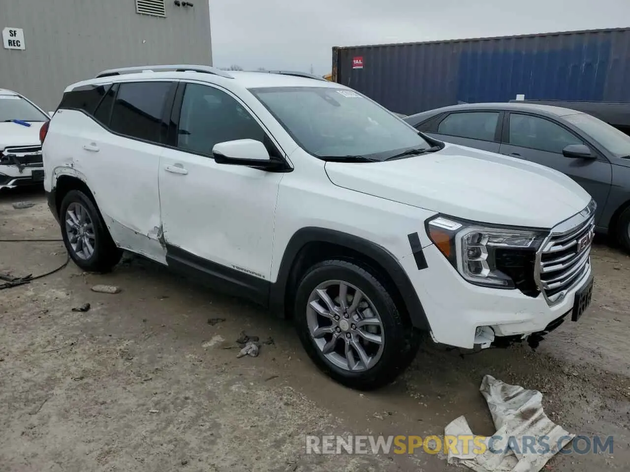 4 Photograph of a damaged car 3GKALVEG9PL234444 GMC TERRAIN 2023