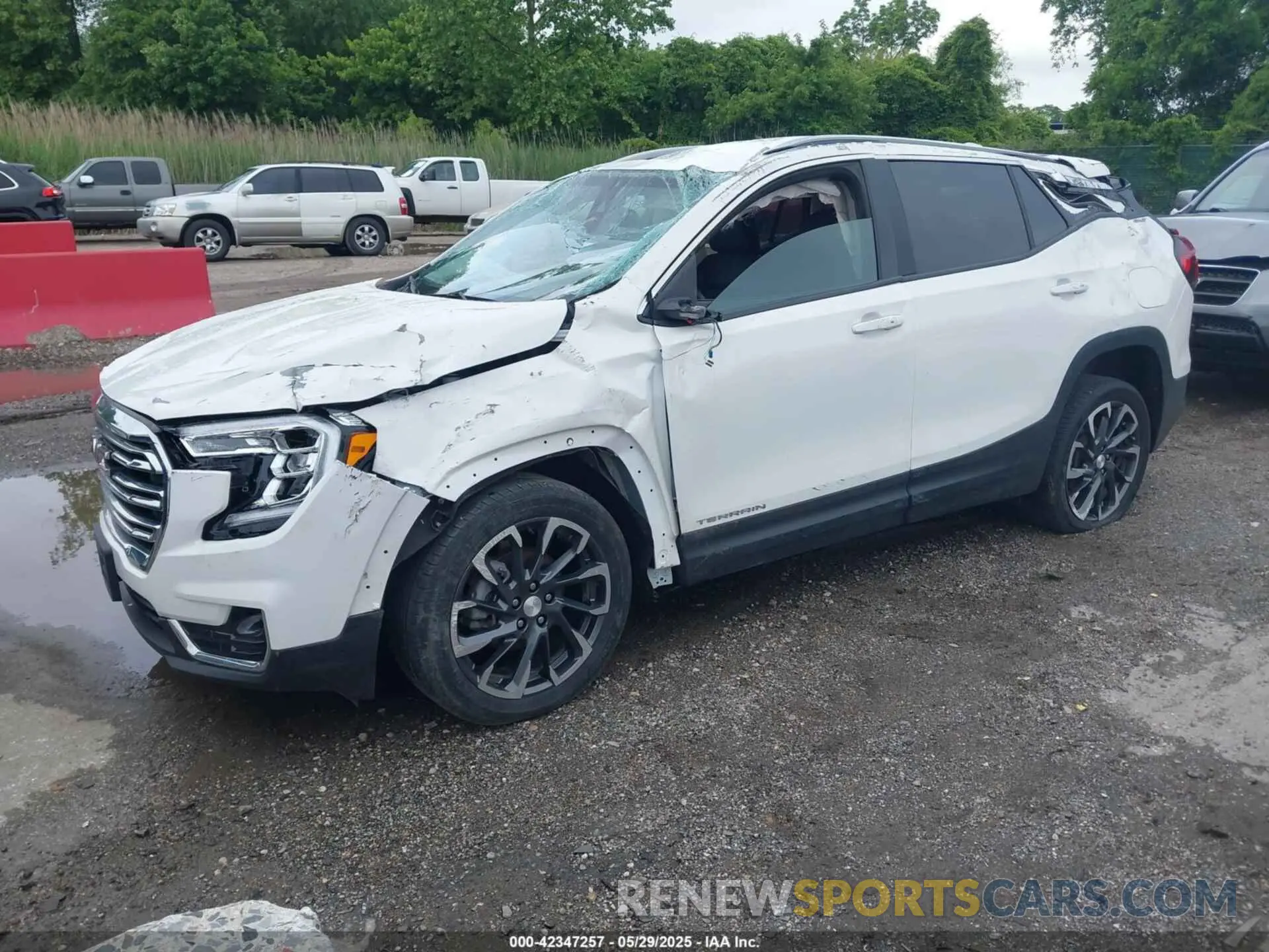 2 Photograph of a damaged car 3GKALVEGXPL268487 GMC TERRAIN 2023