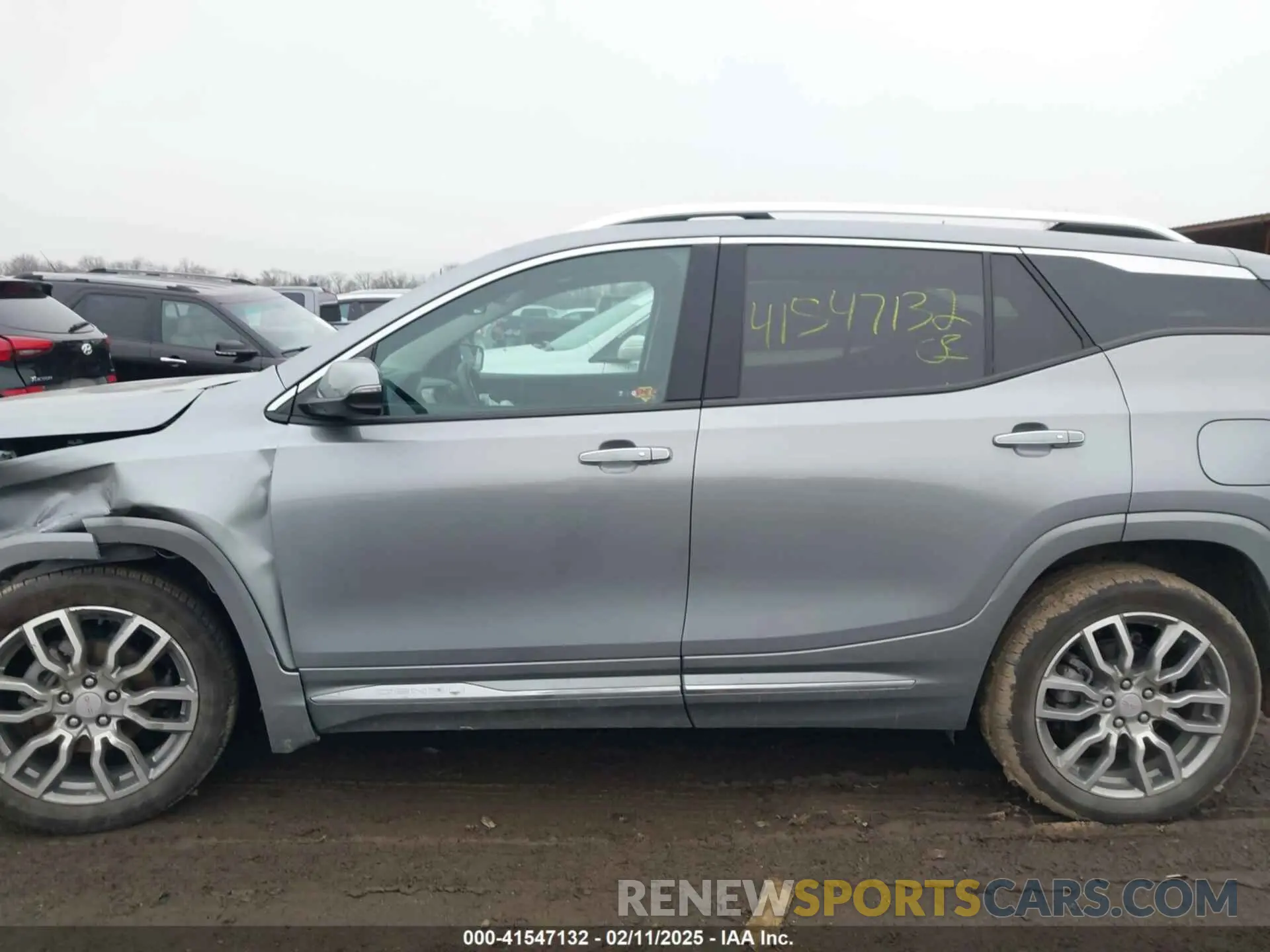 14 Photograph of a damaged car 3GKALXEG1PL266493 GMC TERRAIN 2023