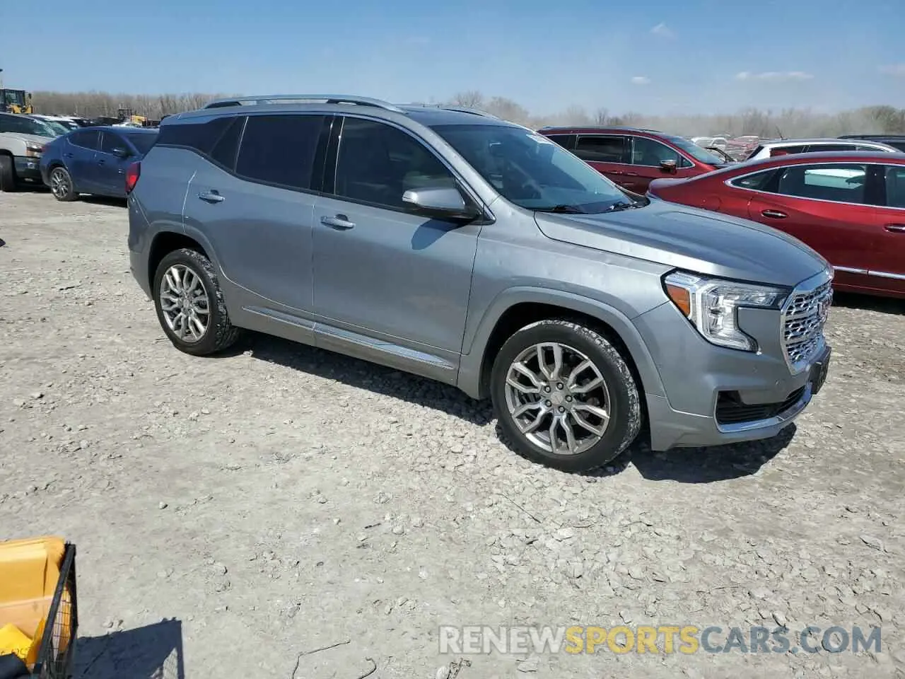 4 Photograph of a damaged car 3GKALXEG6PL138220 GMC TERRAIN 2023