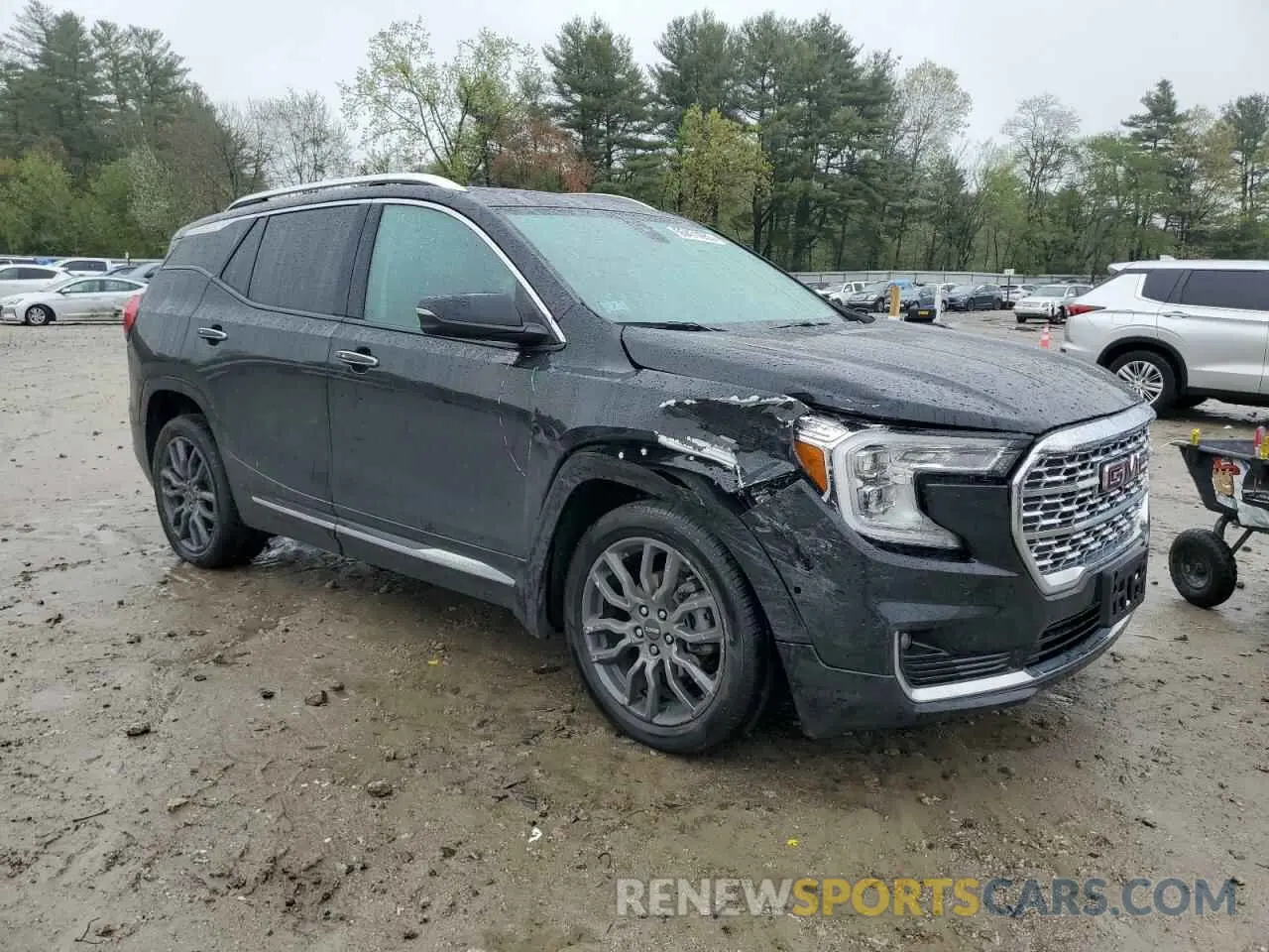 4 Photograph of a damaged car 3GKALXEG6PL161061 GMC TERRAIN 2023