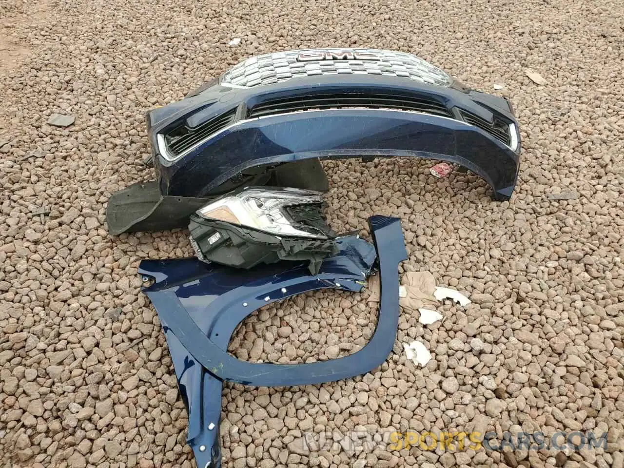 13 Photograph of a damaged car 3GKALXEGXPL101655 GMC TERRAIN 2023