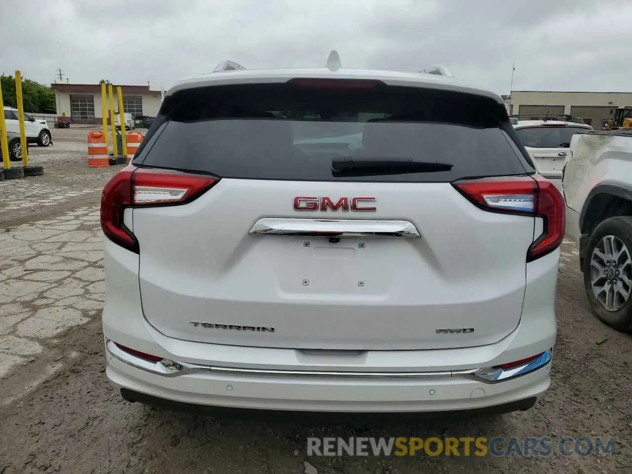 6 Photograph of a damaged car 3GKALXEGXPL171205 GMC TERRAIN 2023