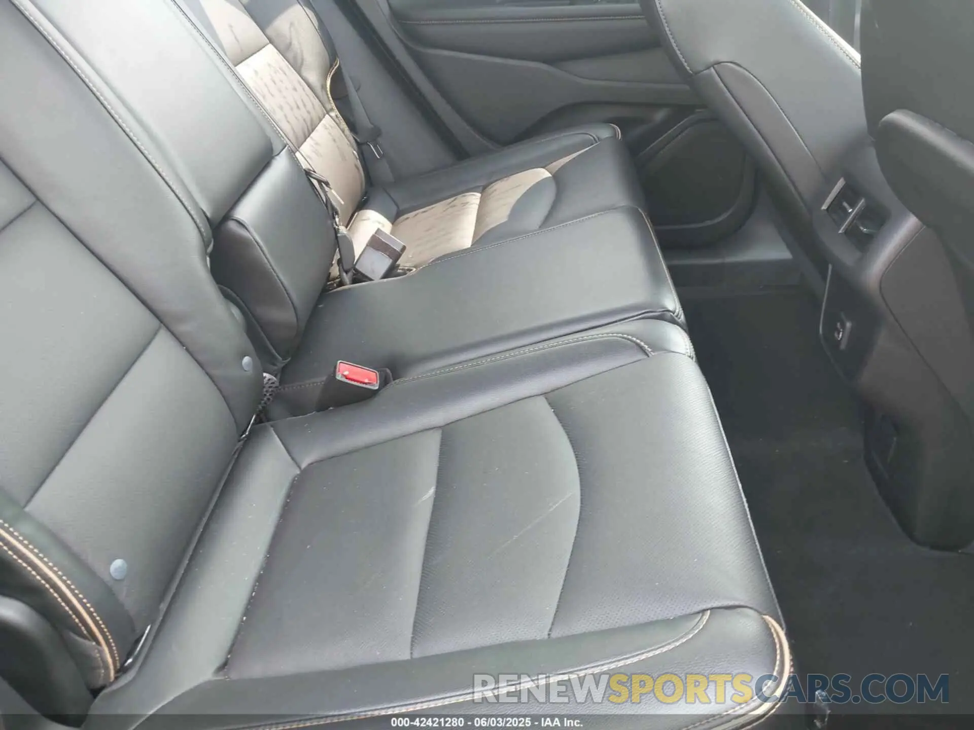 8 Photograph of a damaged car 3GKALYEG6PL257570 GMC TERRAIN 2023