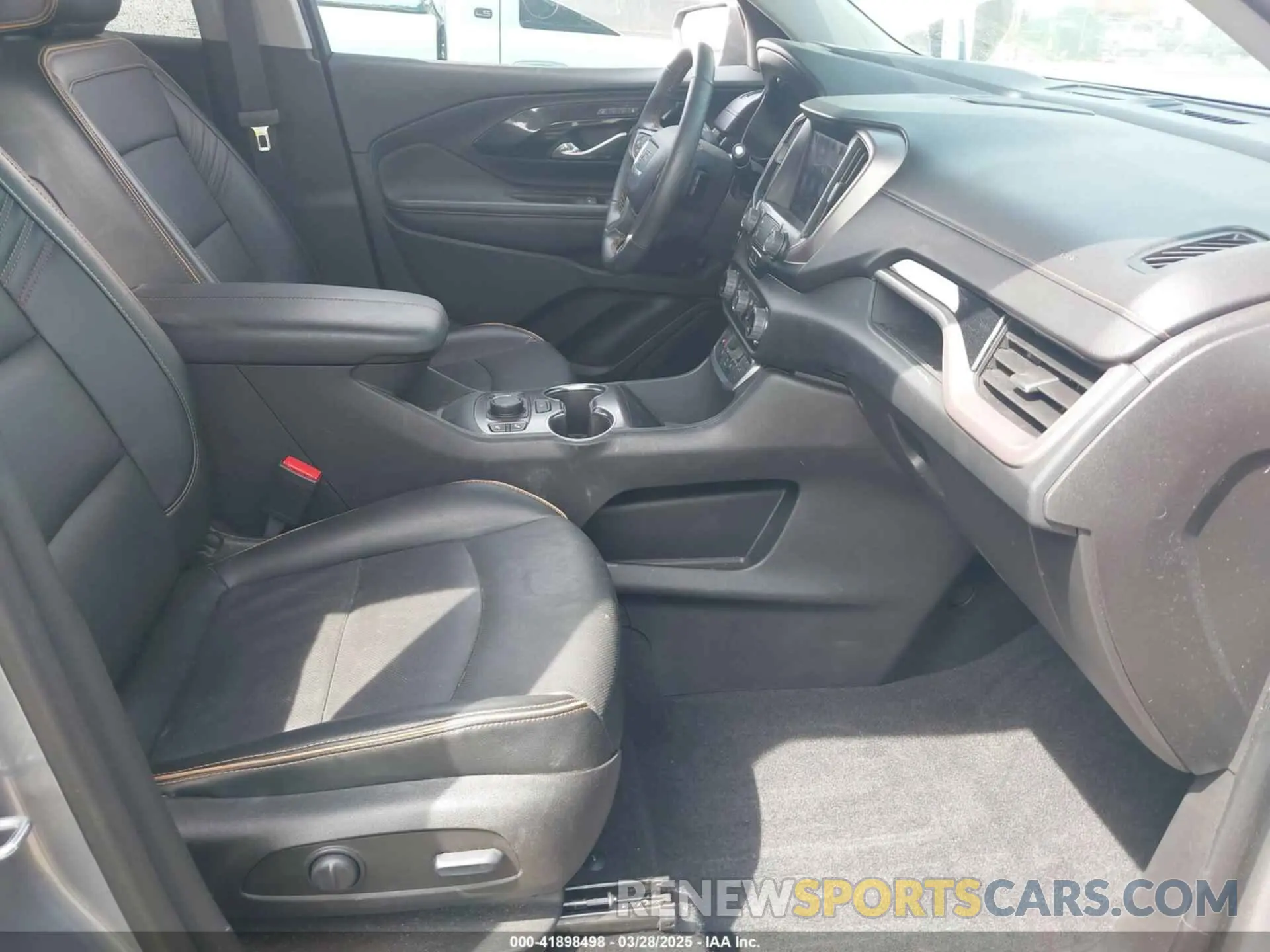 5 Photograph of a damaged car 3GKALYEG7PL178540 GMC TERRAIN 2023