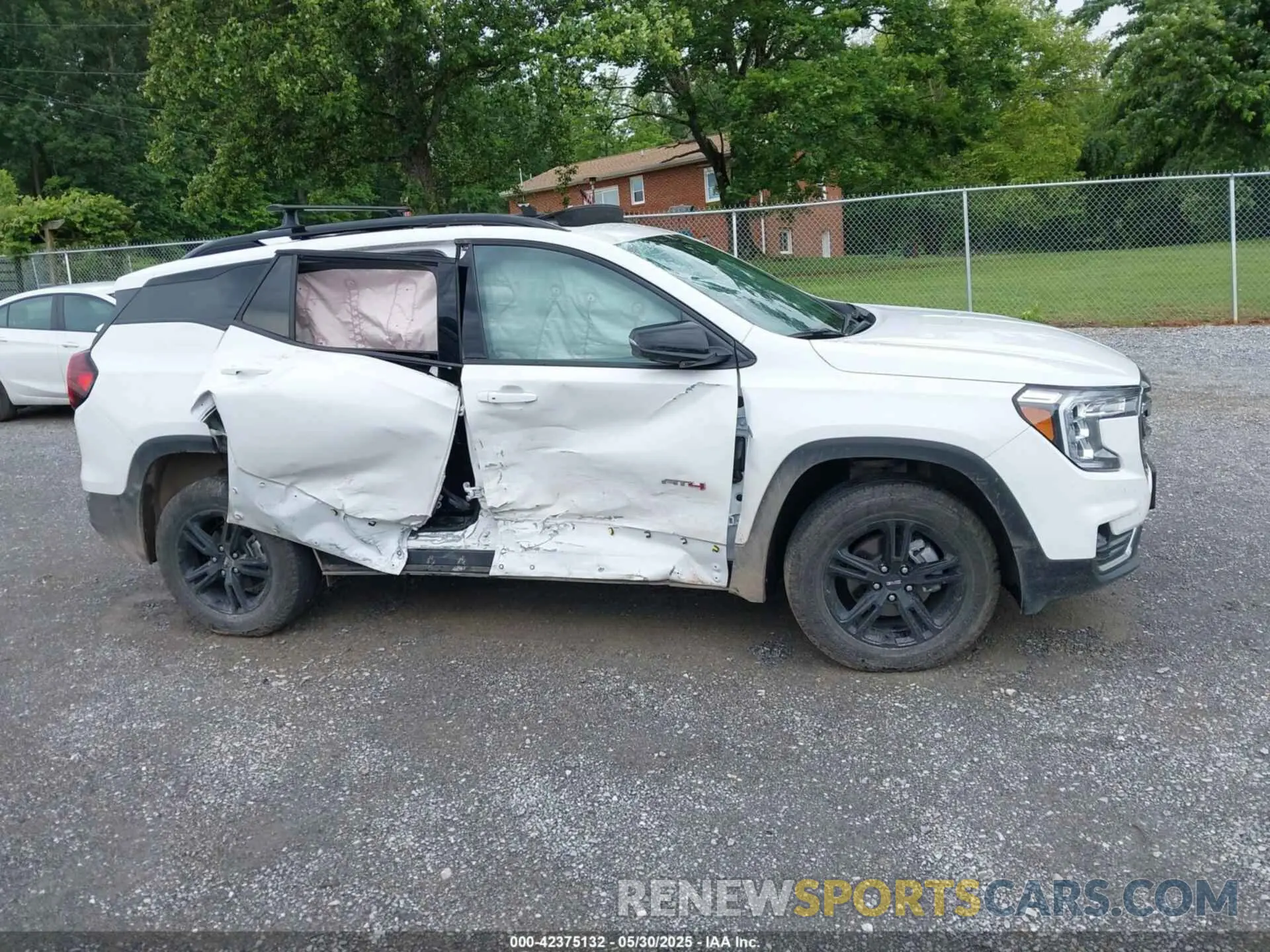 13 Photograph of a damaged car 3GKALYEG9PL141196 GMC TERRAIN 2023