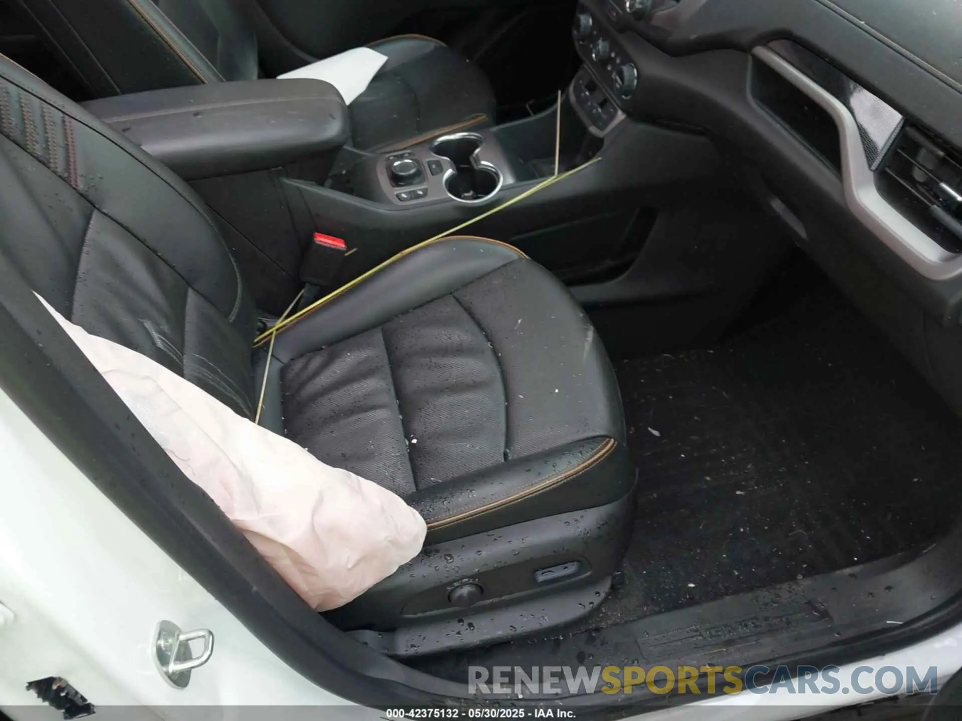 5 Photograph of a damaged car 3GKALYEG9PL141196 GMC TERRAIN 2023