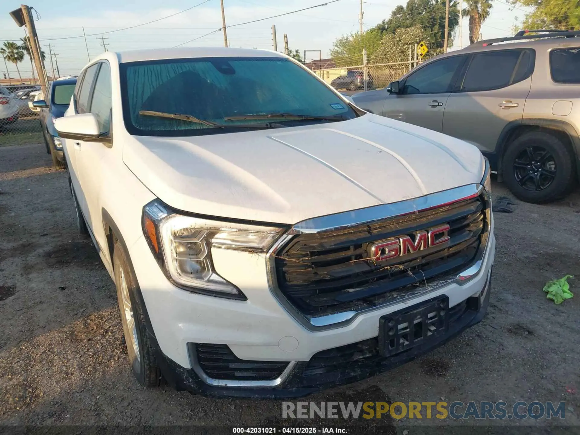 1 Photograph of a damaged car 3GKALMEG0RL242364 GMC TERRAIN 2024