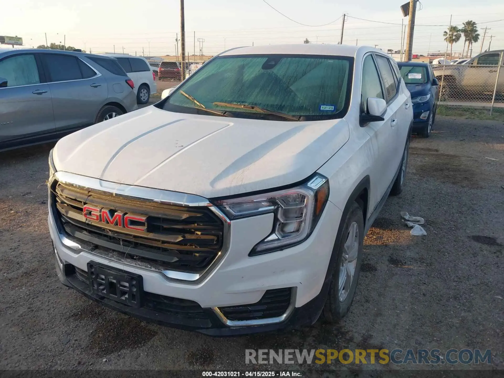 2 Photograph of a damaged car 3GKALMEG0RL242364 GMC TERRAIN 2024