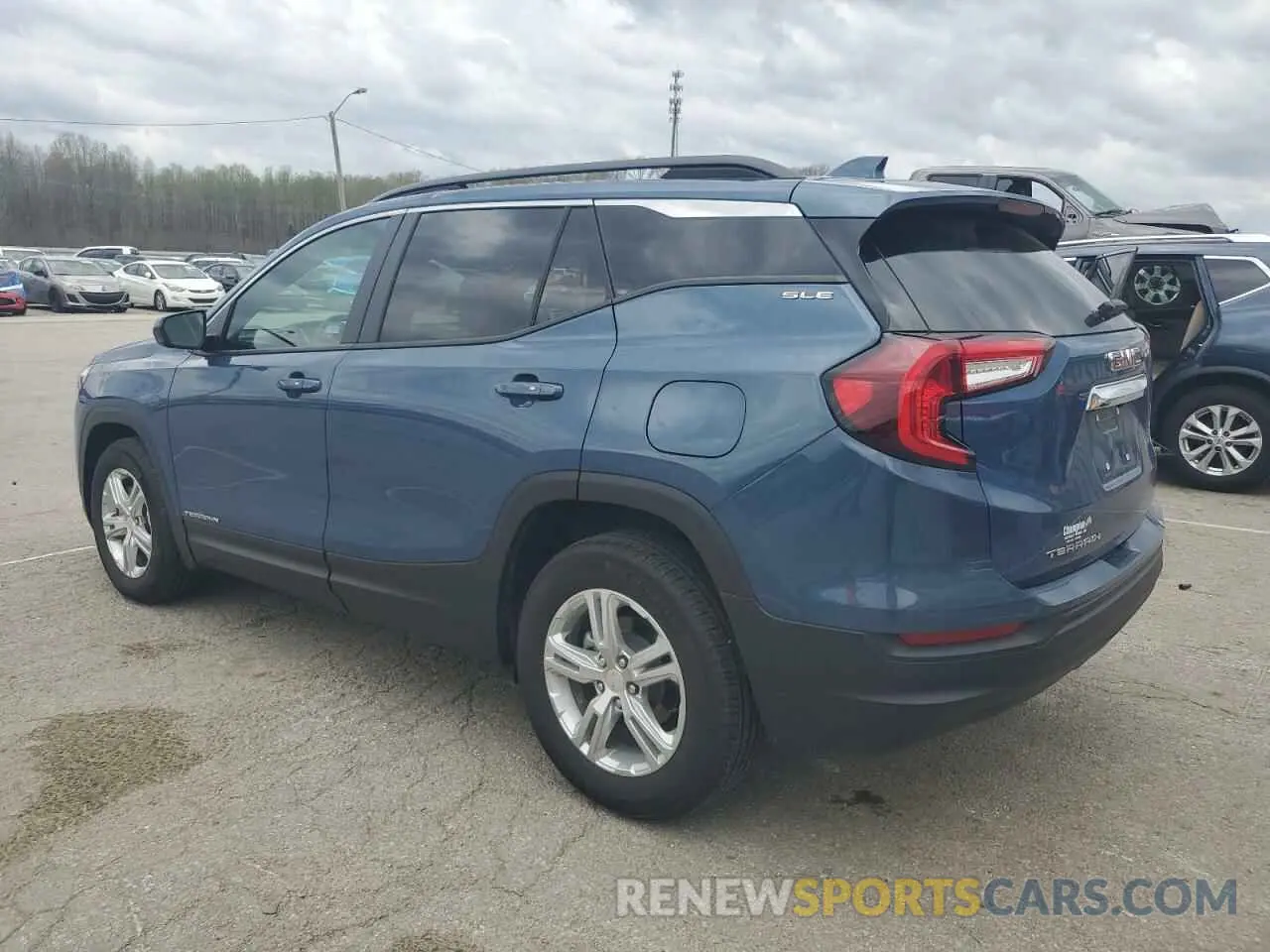 2 Photograph of a damaged car 3GKALMEG0RL249976 GMC TERRAIN 2024