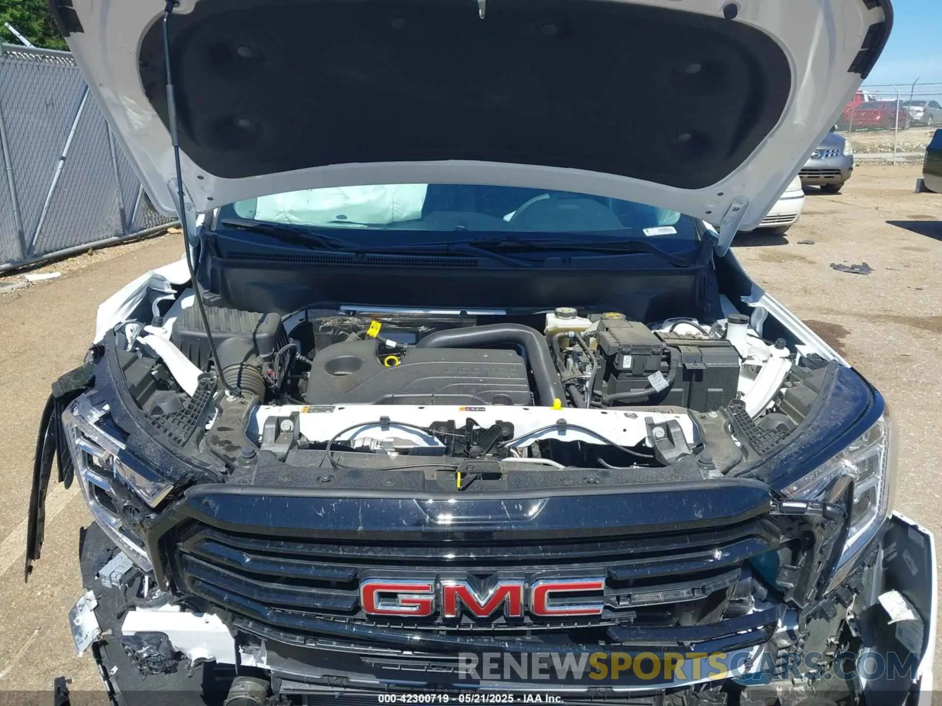 10 Photograph of a damaged car 3GKALMEG0RL268673 GMC TERRAIN 2024