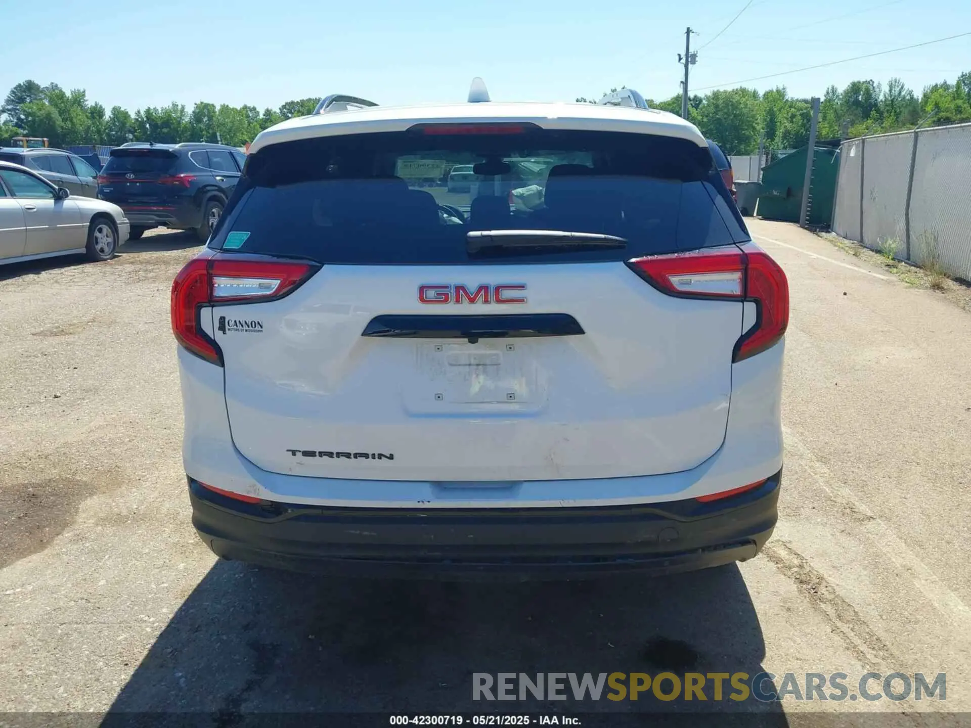 16 Photograph of a damaged car 3GKALMEG0RL268673 GMC TERRAIN 2024