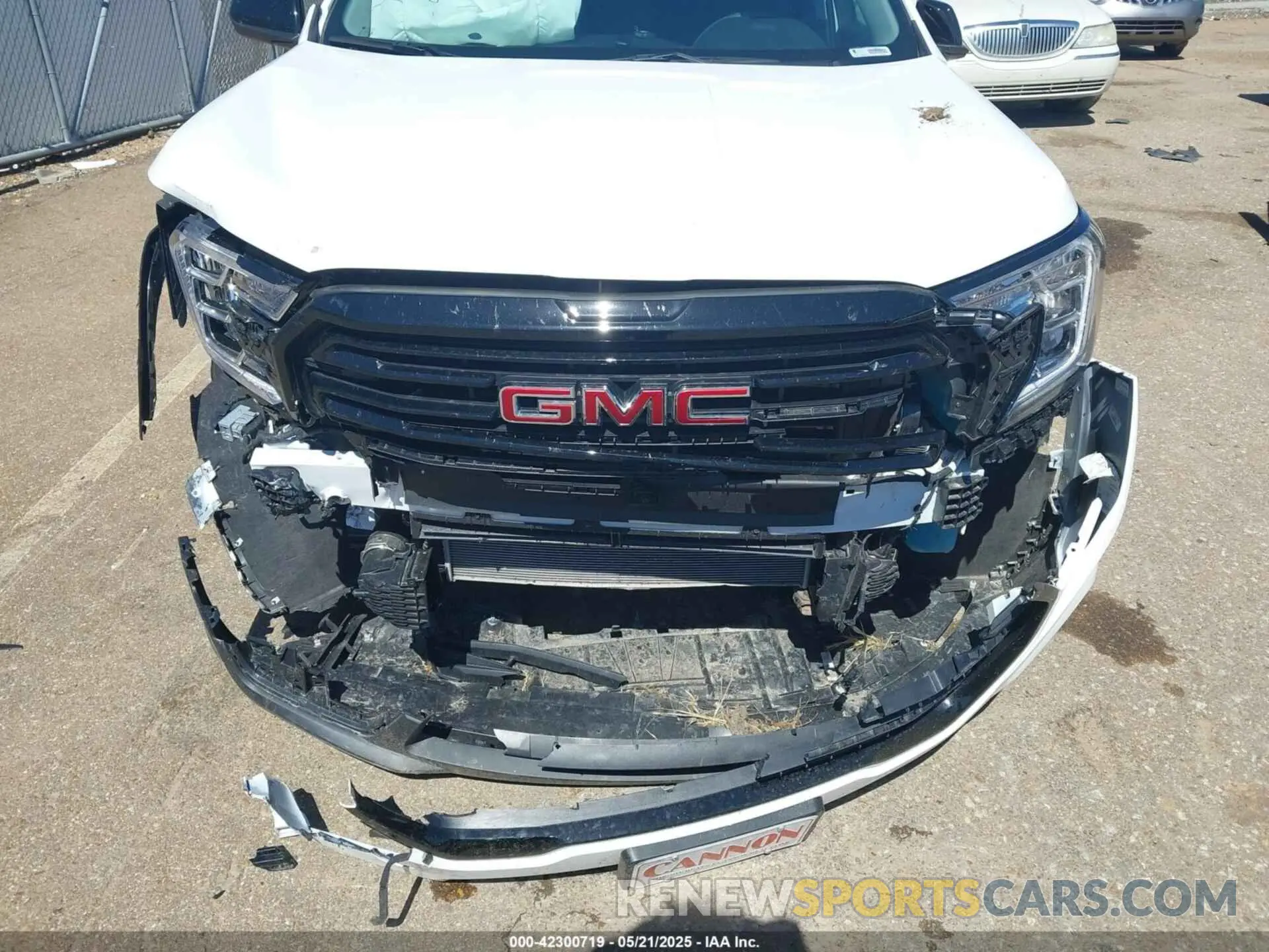 6 Photograph of a damaged car 3GKALMEG0RL268673 GMC TERRAIN 2024