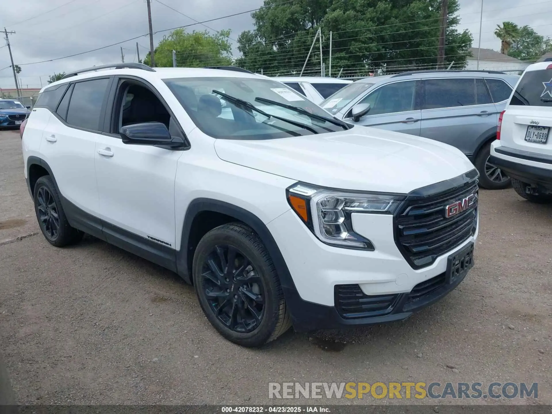 1 Photograph of a damaged car 3GKALMEG0RL298742 GMC TERRAIN 2024