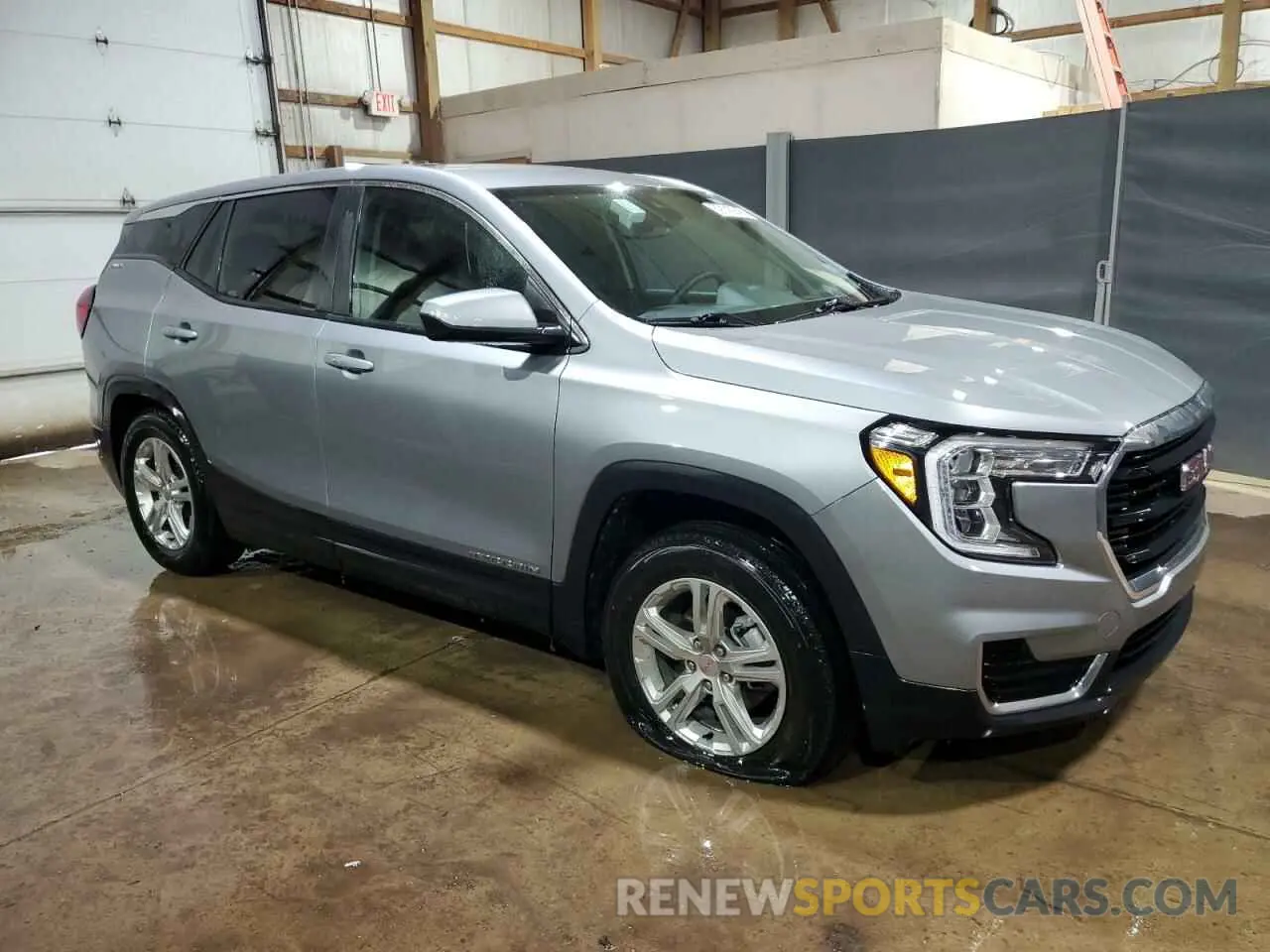 4 Photograph of a damaged car 3GKALMEG0RL372967 GMC TERRAIN 2024