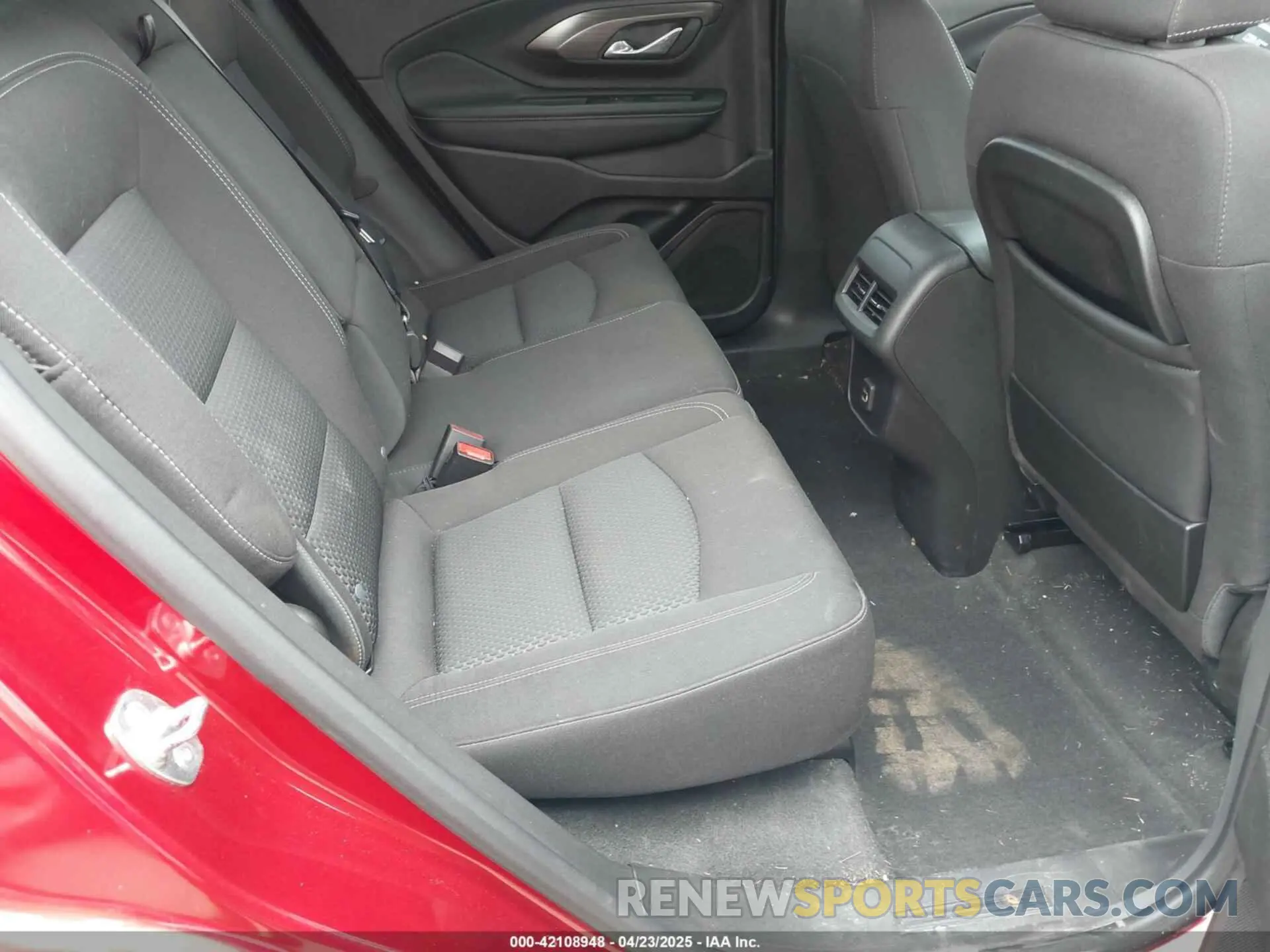 8 Photograph of a damaged car 3GKALMEG1RL223094 GMC TERRAIN 2024