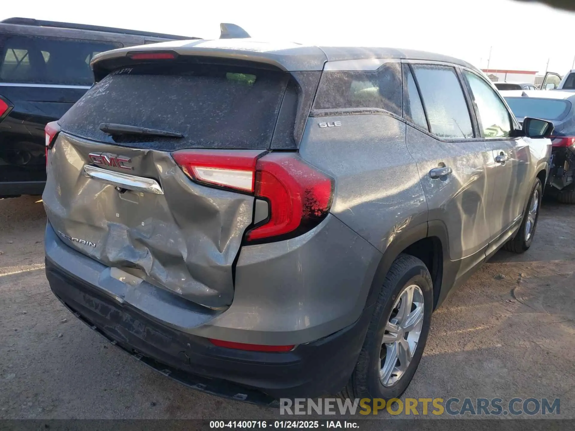 4 Photograph of a damaged car 3GKALMEG1RL364067 GMC TERRAIN 2024