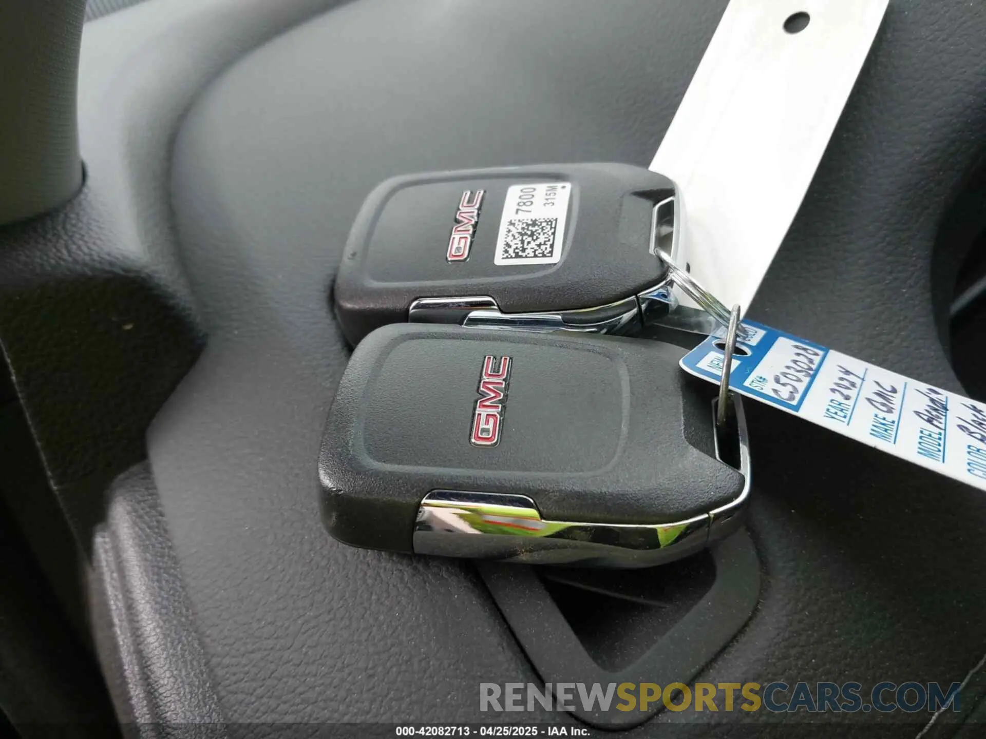 11 Photograph of a damaged car 3GKALMEG1RL392001 GMC TERRAIN 2024