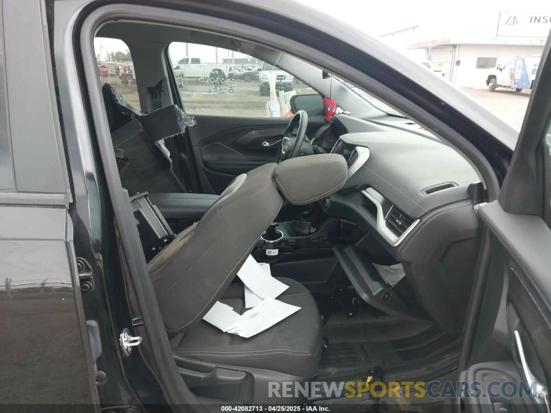 5 Photograph of a damaged car 3GKALMEG1RL392001 GMC TERRAIN 2024