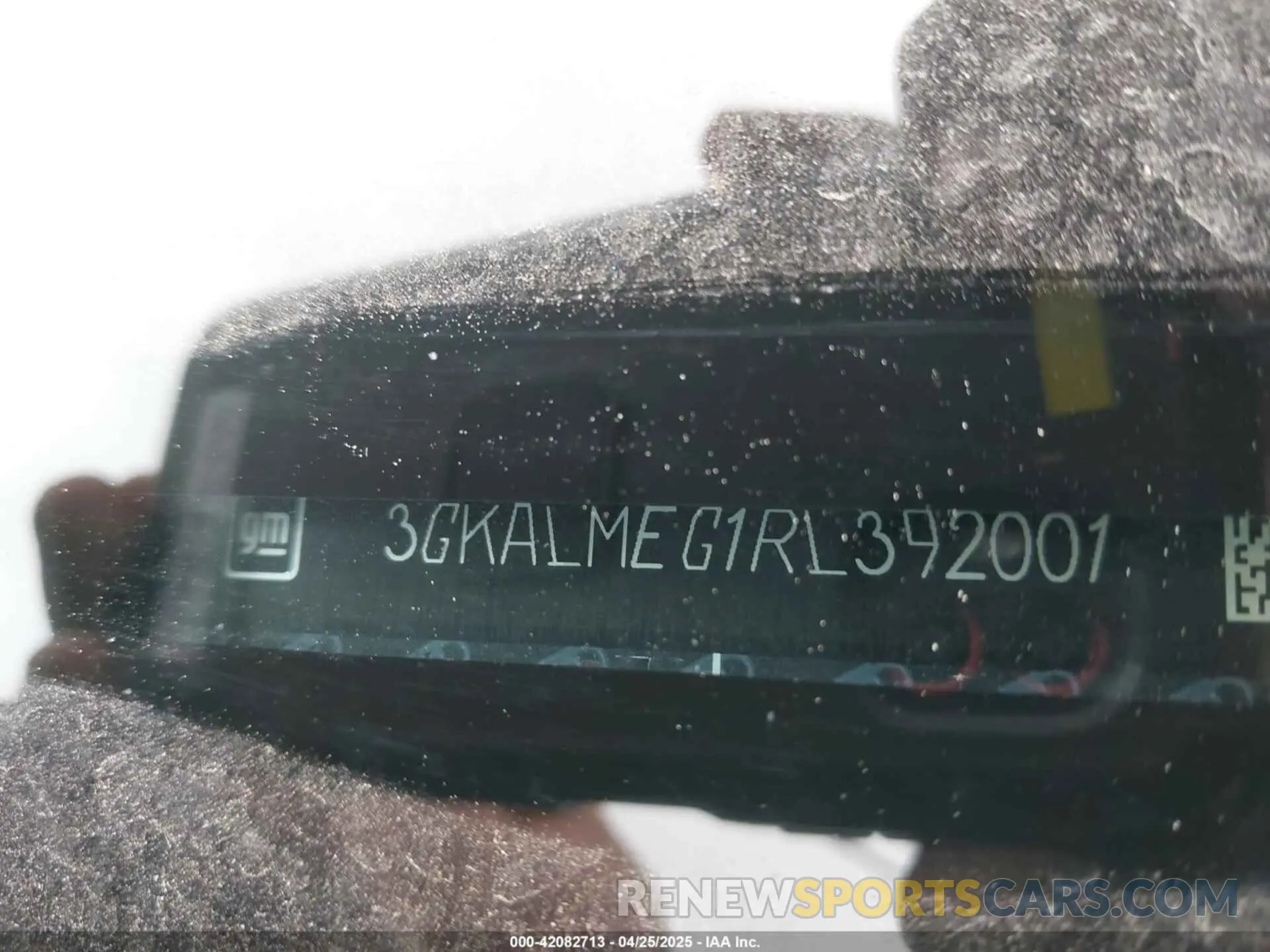 9 Photograph of a damaged car 3GKALMEG1RL392001 GMC TERRAIN 2024