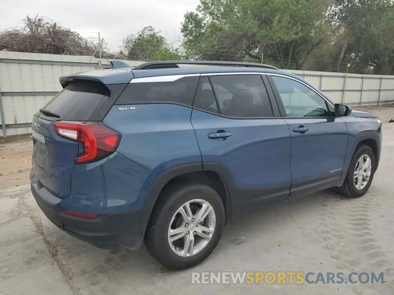 3 Photograph of a damaged car 3GKALMEG2RL128088 GMC TERRAIN 2024