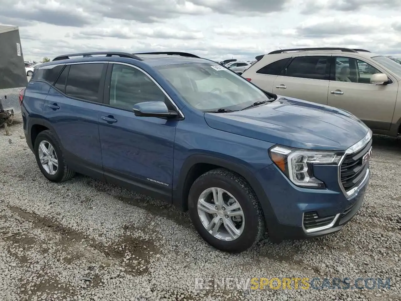 4 Photograph of a damaged car 3GKALMEG2RL189604 GMC TERRAIN 2024