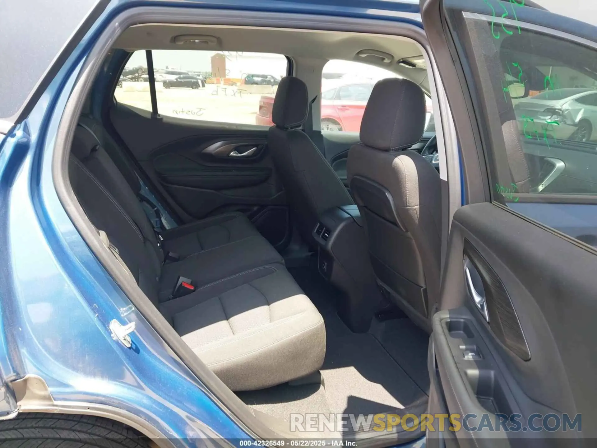 8 Photograph of a damaged car 3GKALMEG2RL299603 GMC TERRAIN 2024