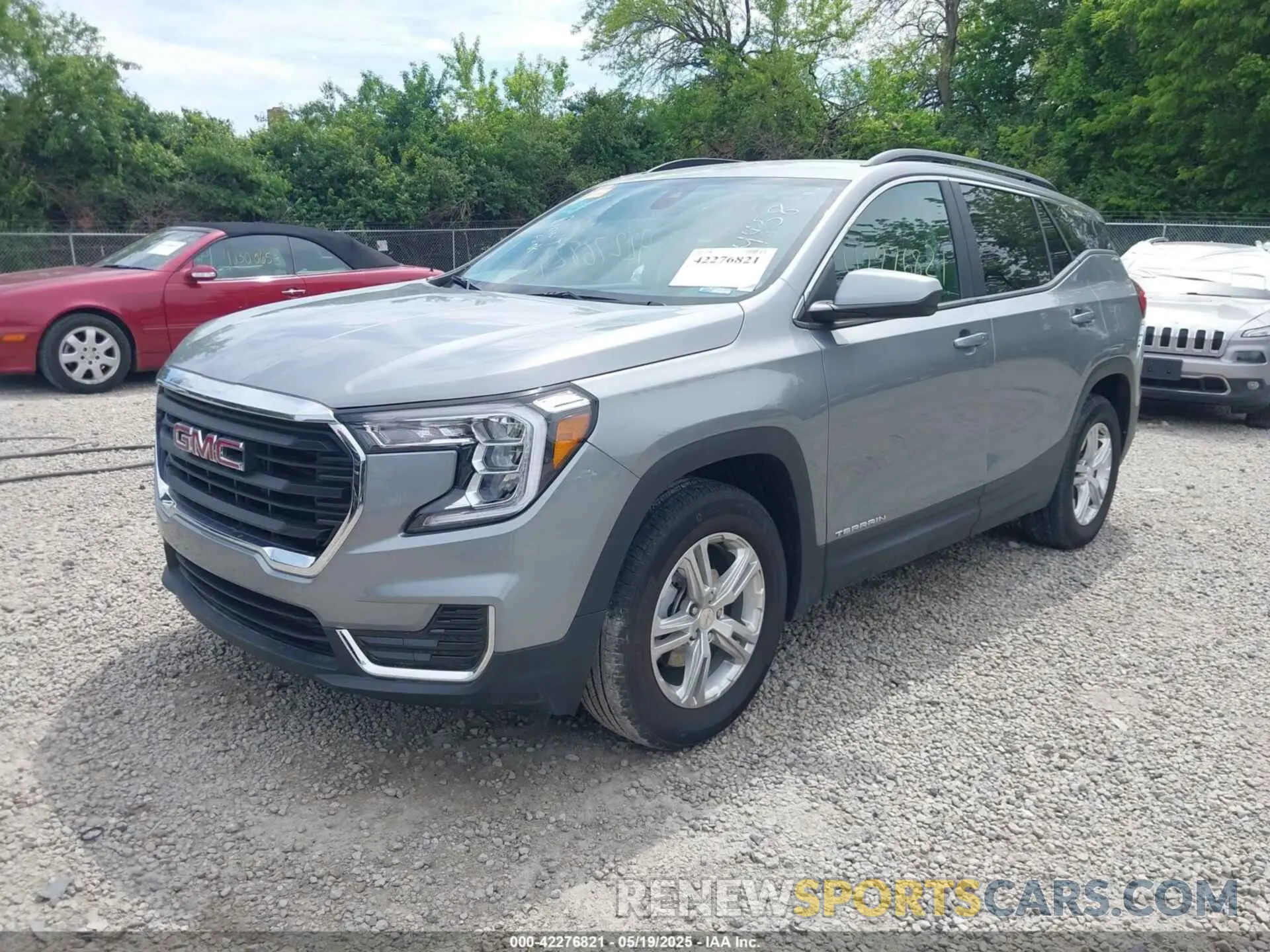 2 Photograph of a damaged car 3GKALMEG2RL304458 GMC TERRAIN 2024