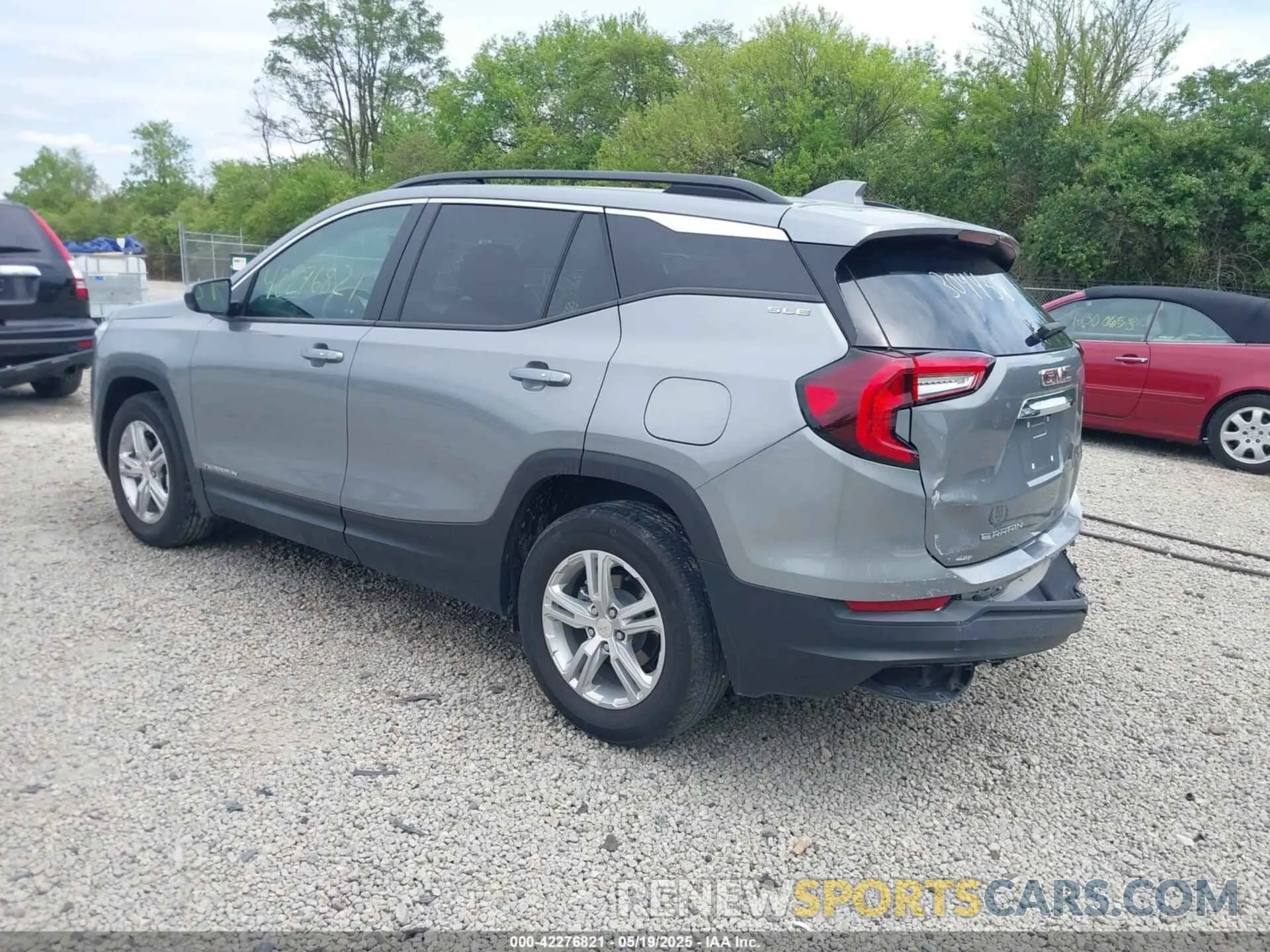 3 Photograph of a damaged car 3GKALMEG2RL304458 GMC TERRAIN 2024