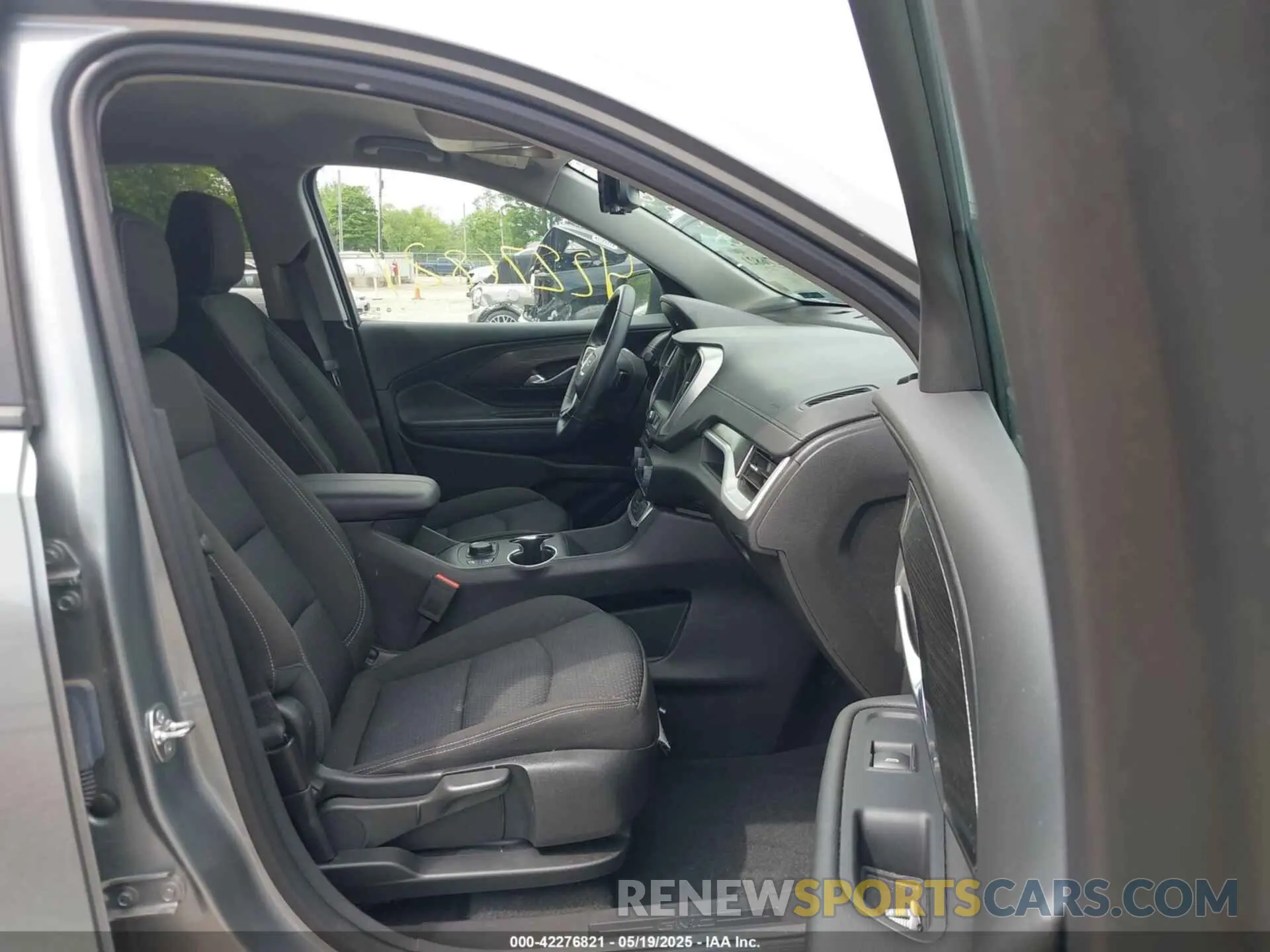 5 Photograph of a damaged car 3GKALMEG2RL304458 GMC TERRAIN 2024