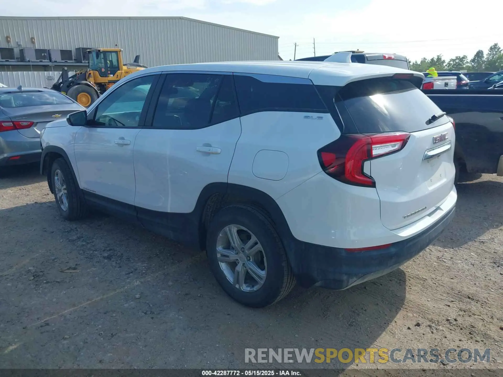 3 Photograph of a damaged car 3GKALMEG3RL257313 GMC TERRAIN 2024