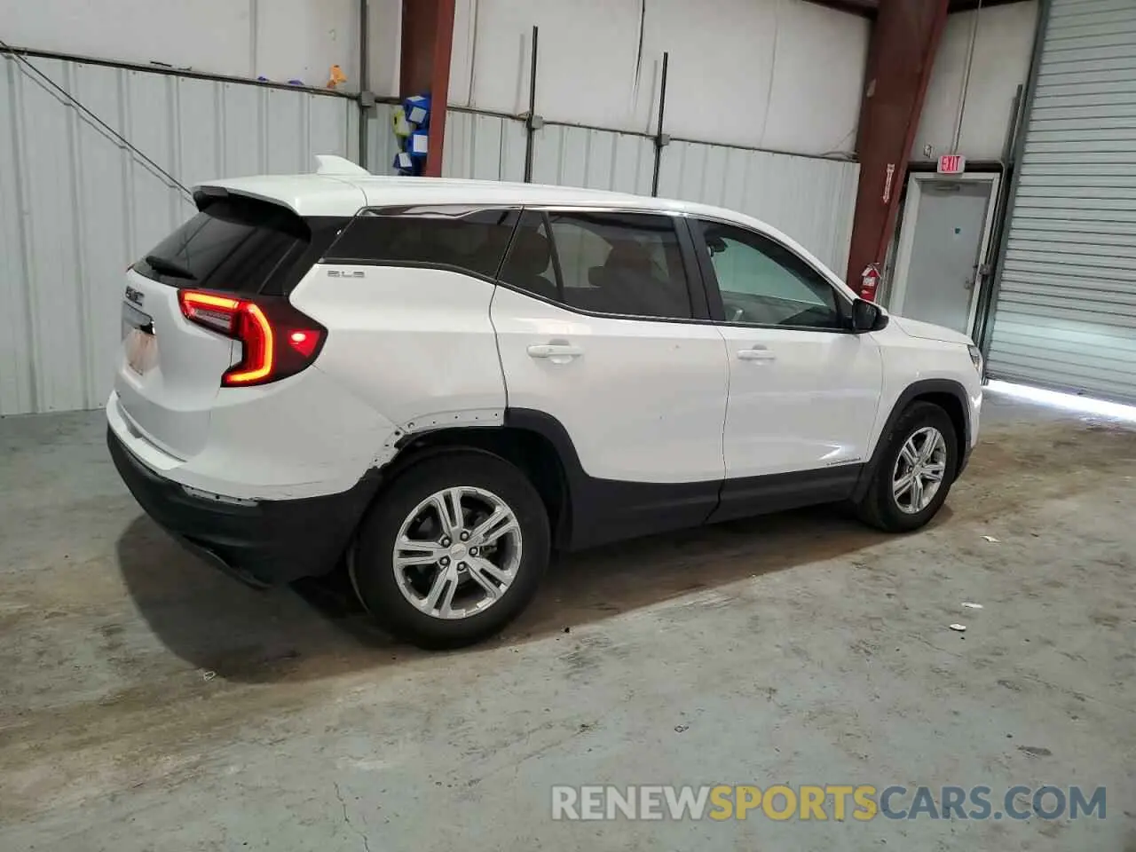 3 Photograph of a damaged car 3GKALMEG3RL295589 GMC TERRAIN 2024