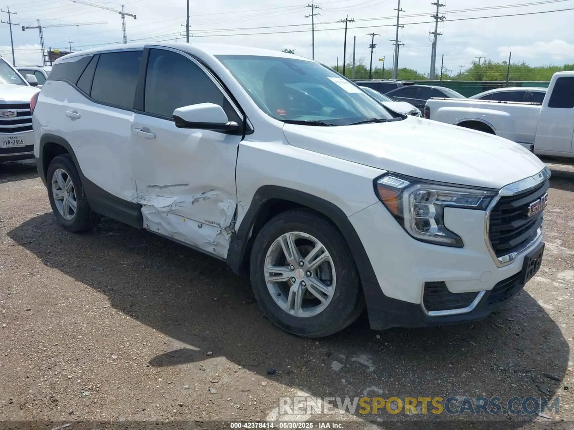 1 Photograph of a damaged car 3GKALMEG4RL113012 GMC TERRAIN 2024