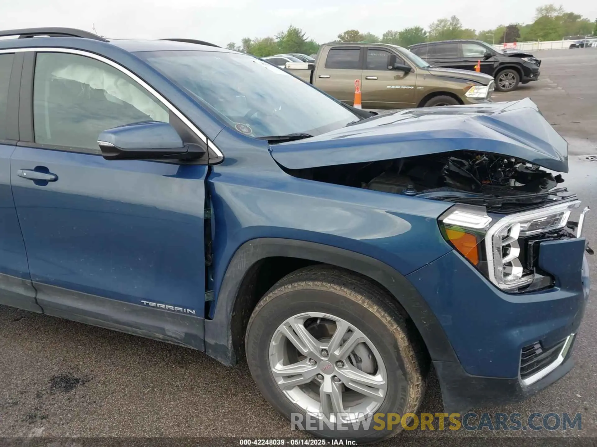 15 Photograph of a damaged car 3GKALMEG4RL249642 GMC TERRAIN 2024