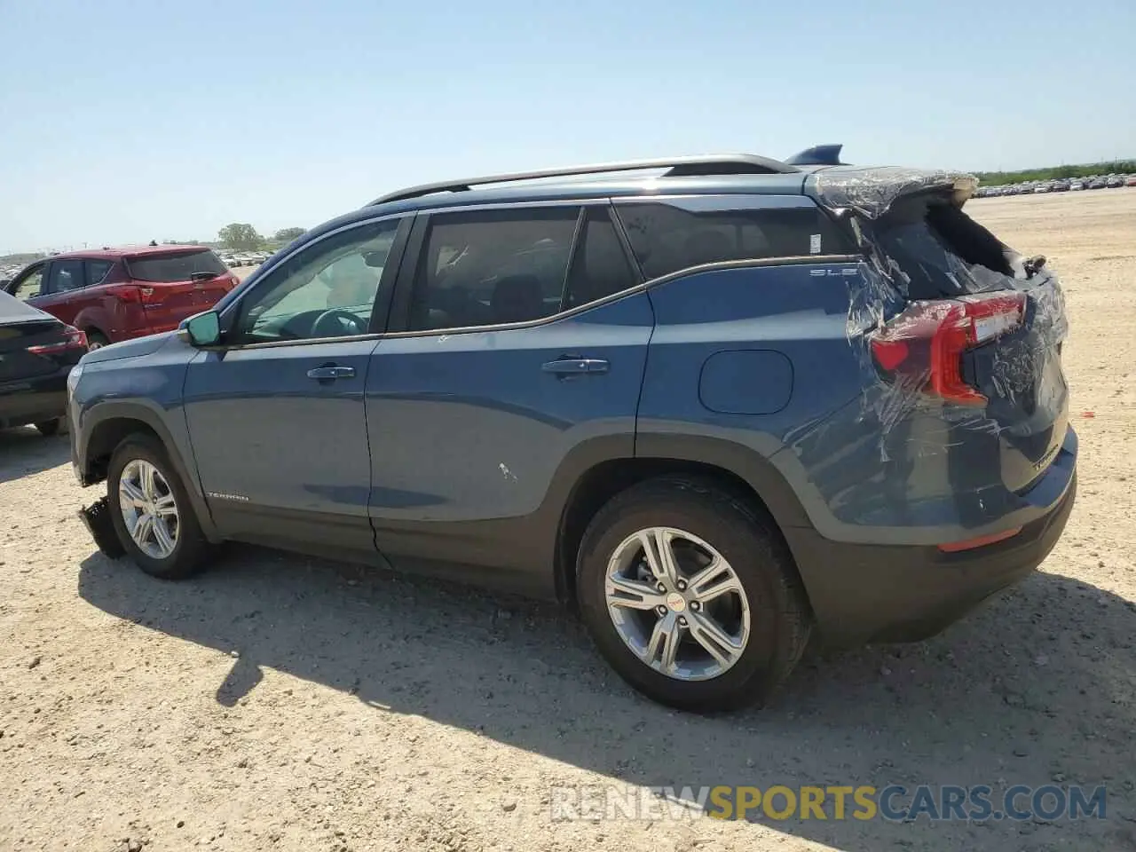 2 Photograph of a damaged car 3GKALMEG4RL267977 GMC TERRAIN 2024
