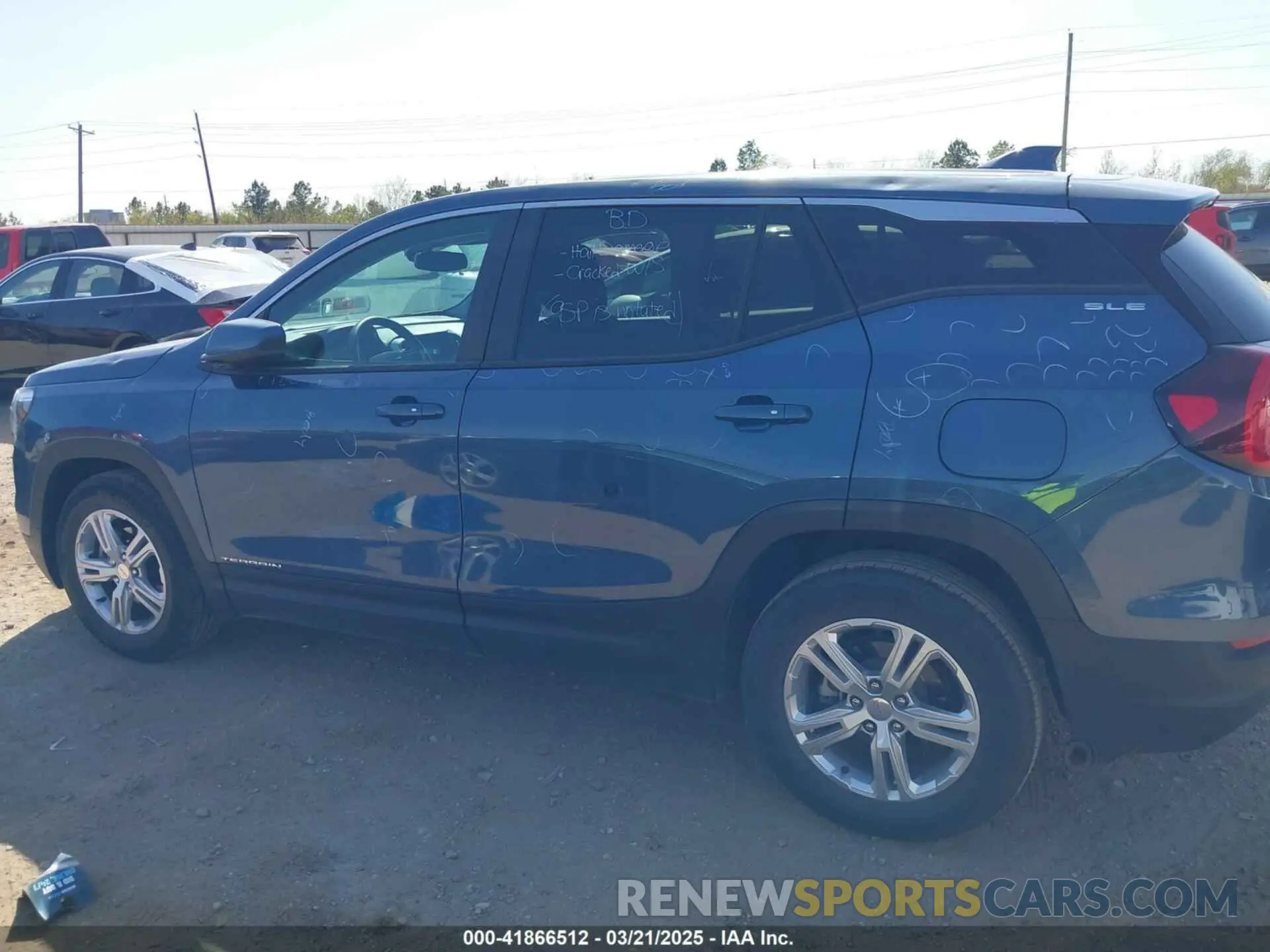 14 Photograph of a damaged car 3GKALMEG4RL338241 GMC TERRAIN 2024