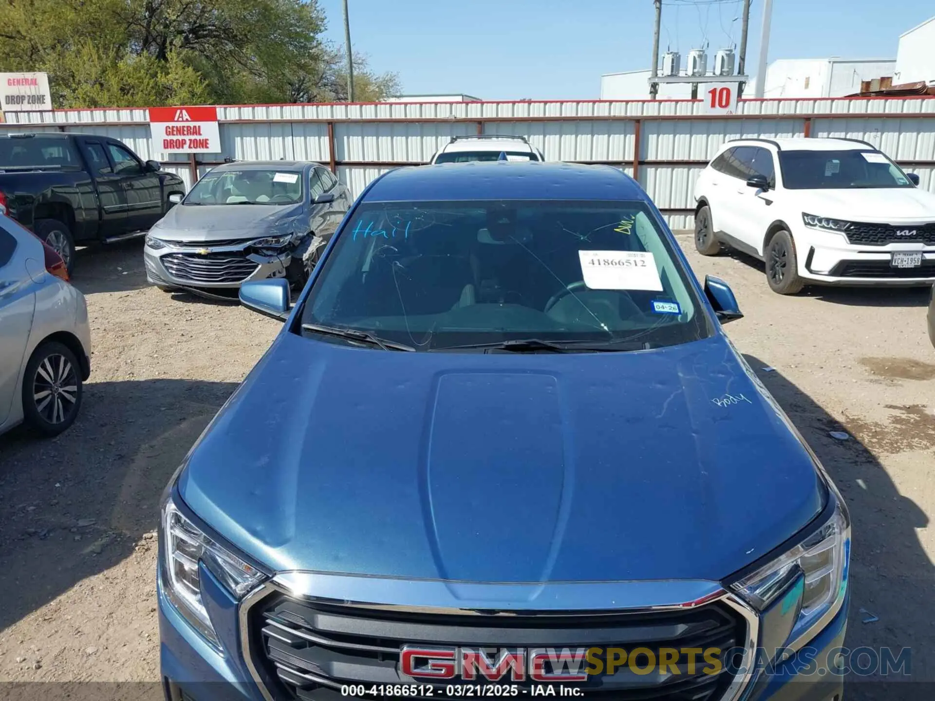 6 Photograph of a damaged car 3GKALMEG4RL338241 GMC TERRAIN 2024