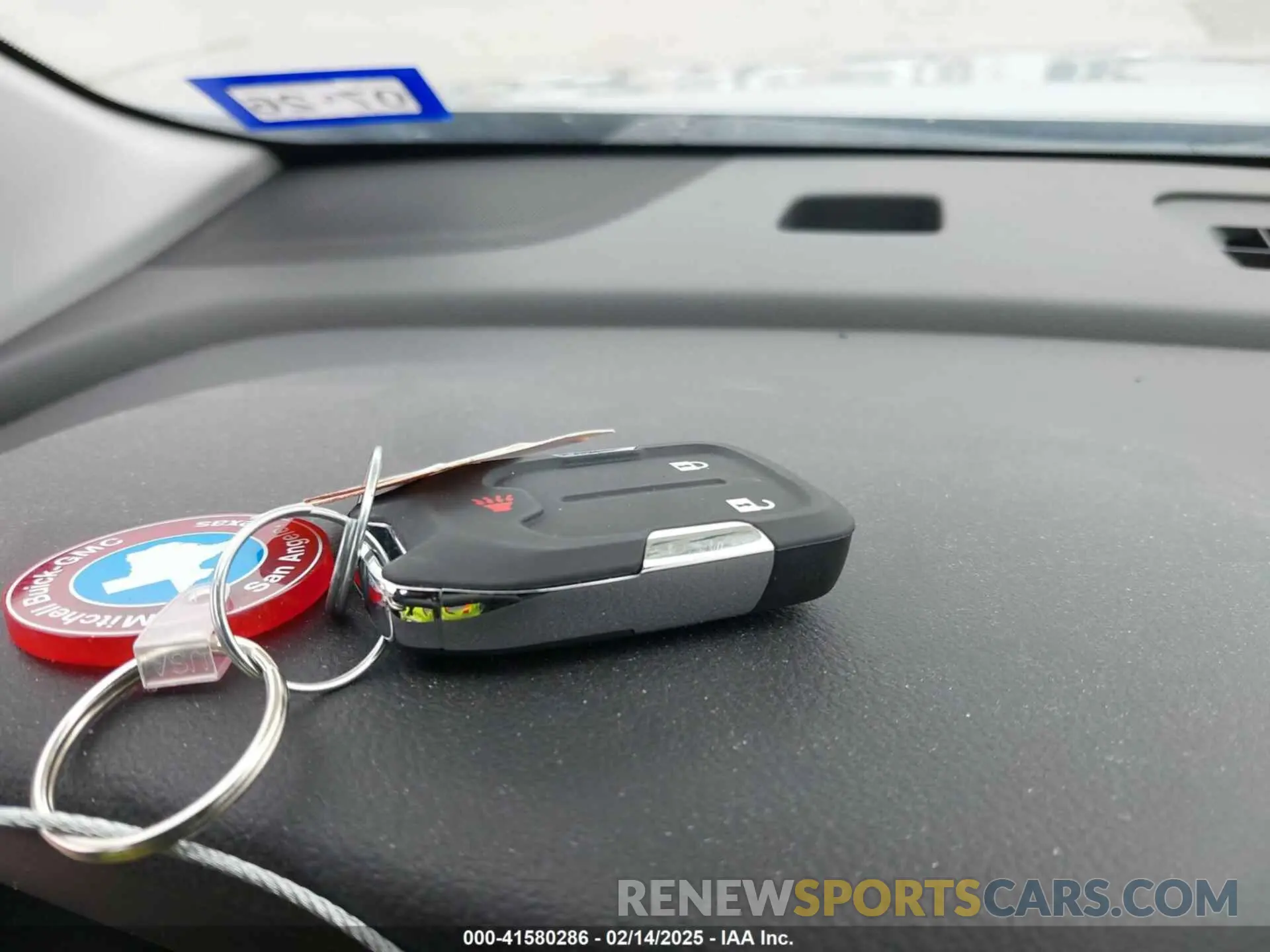 11 Photograph of a damaged car 3GKALMEG4RL381266 GMC TERRAIN 2024