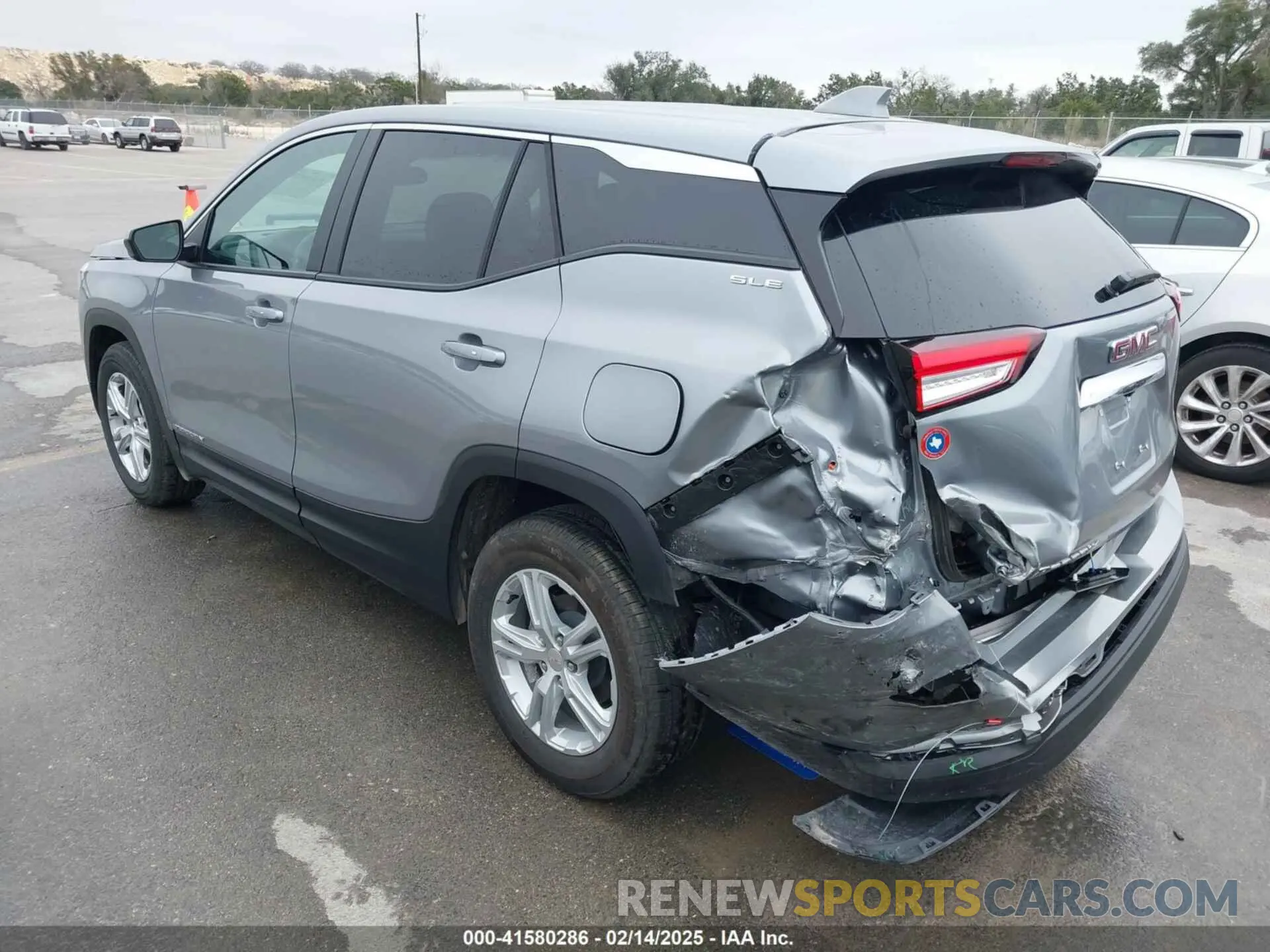 3 Photograph of a damaged car 3GKALMEG4RL381266 GMC TERRAIN 2024