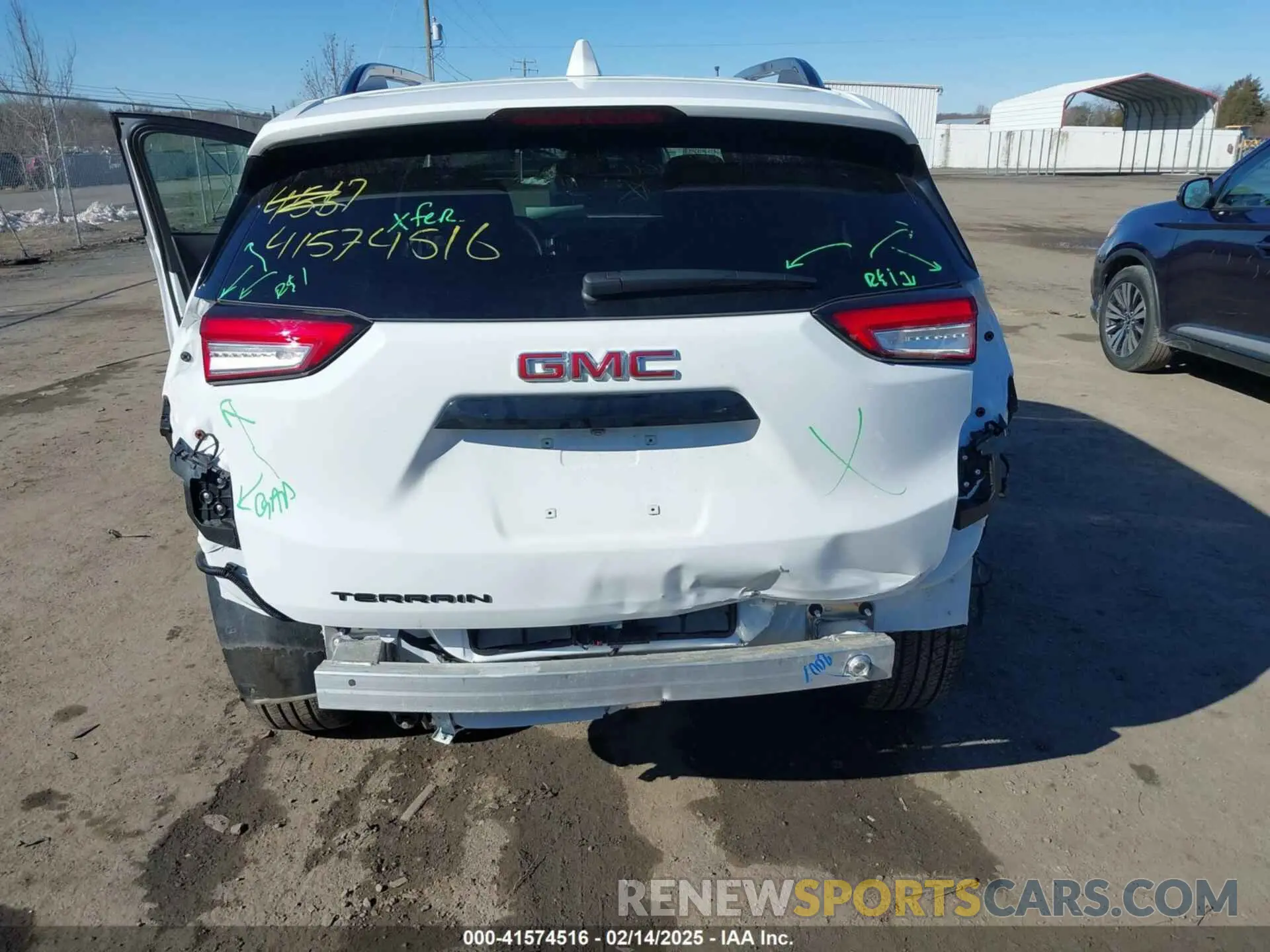 17 Photograph of a damaged car 3GKALMEG4RL392204 GMC TERRAIN 2024
