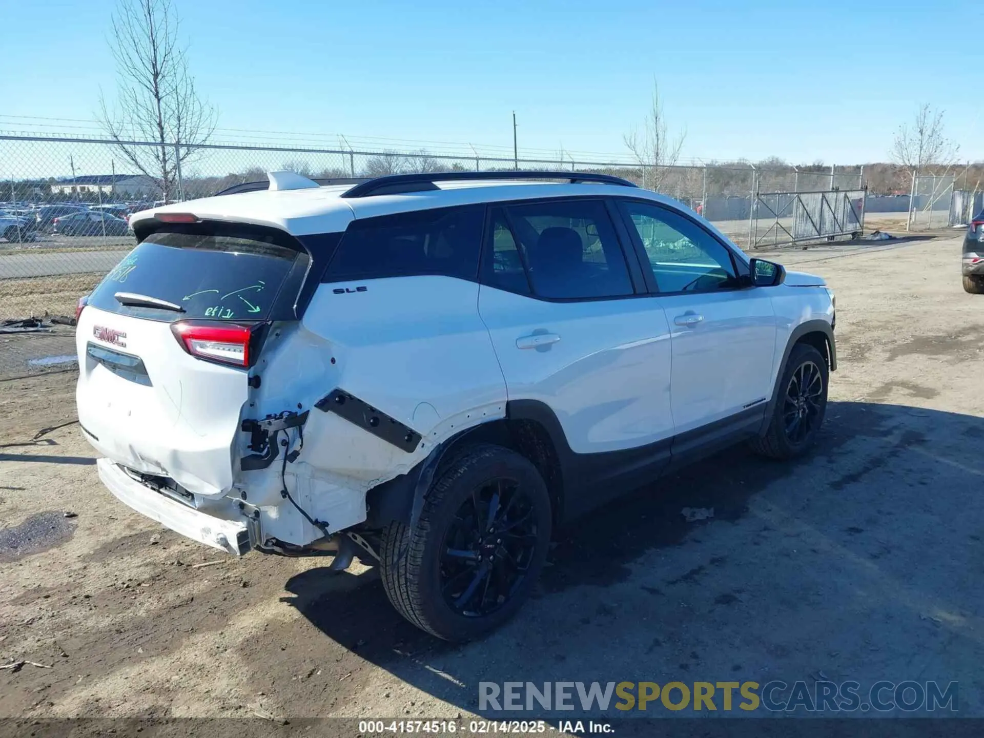 4 Photograph of a damaged car 3GKALMEG4RL392204 GMC TERRAIN 2024