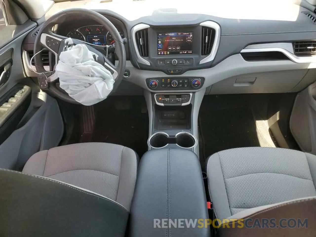 8 Photograph of a damaged car 3GKALMEG5RL120387 GMC TERRAIN 2024