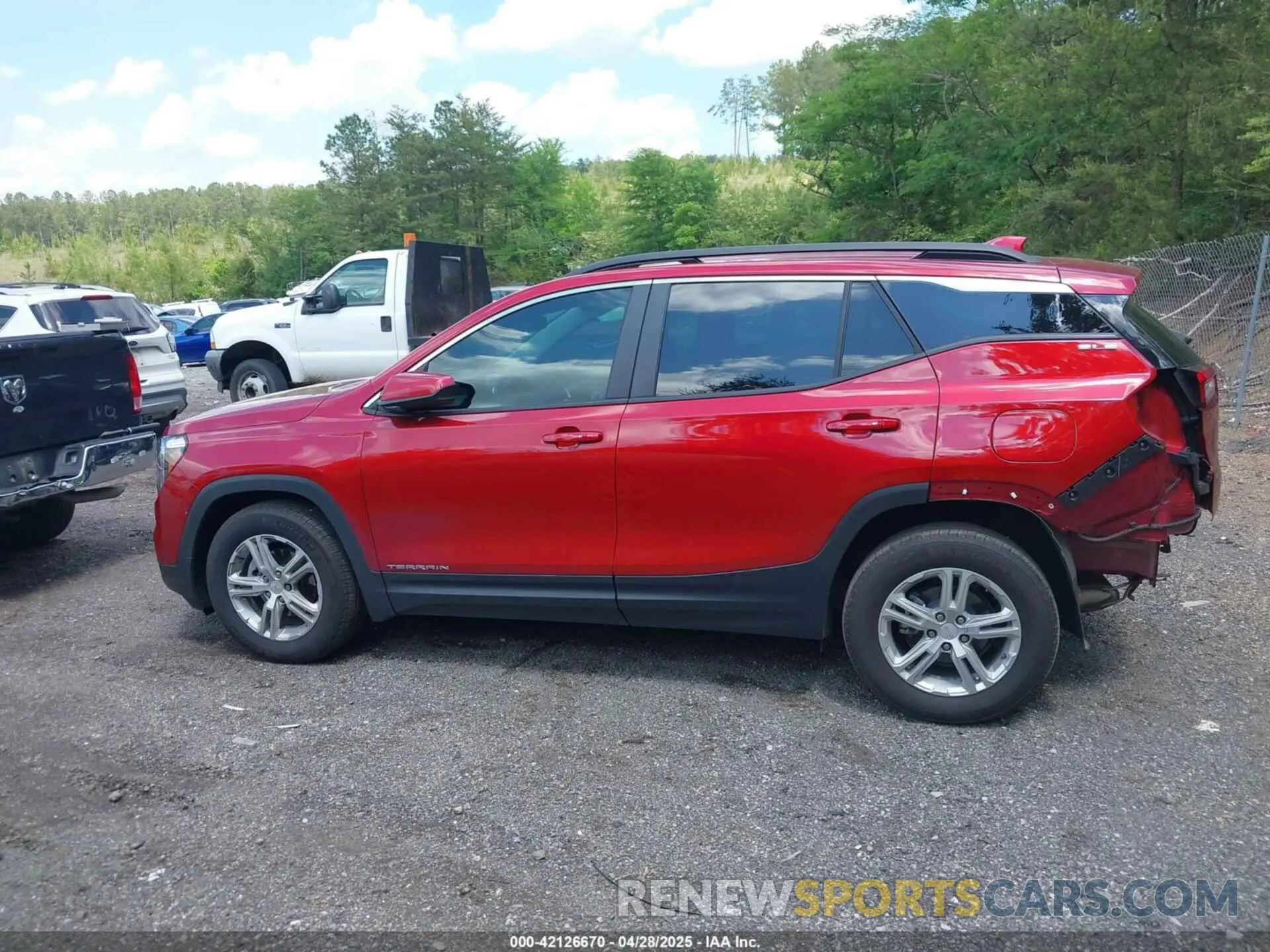 14 Photograph of a damaged car 3GKALMEG5RL152370 GMC TERRAIN 2024