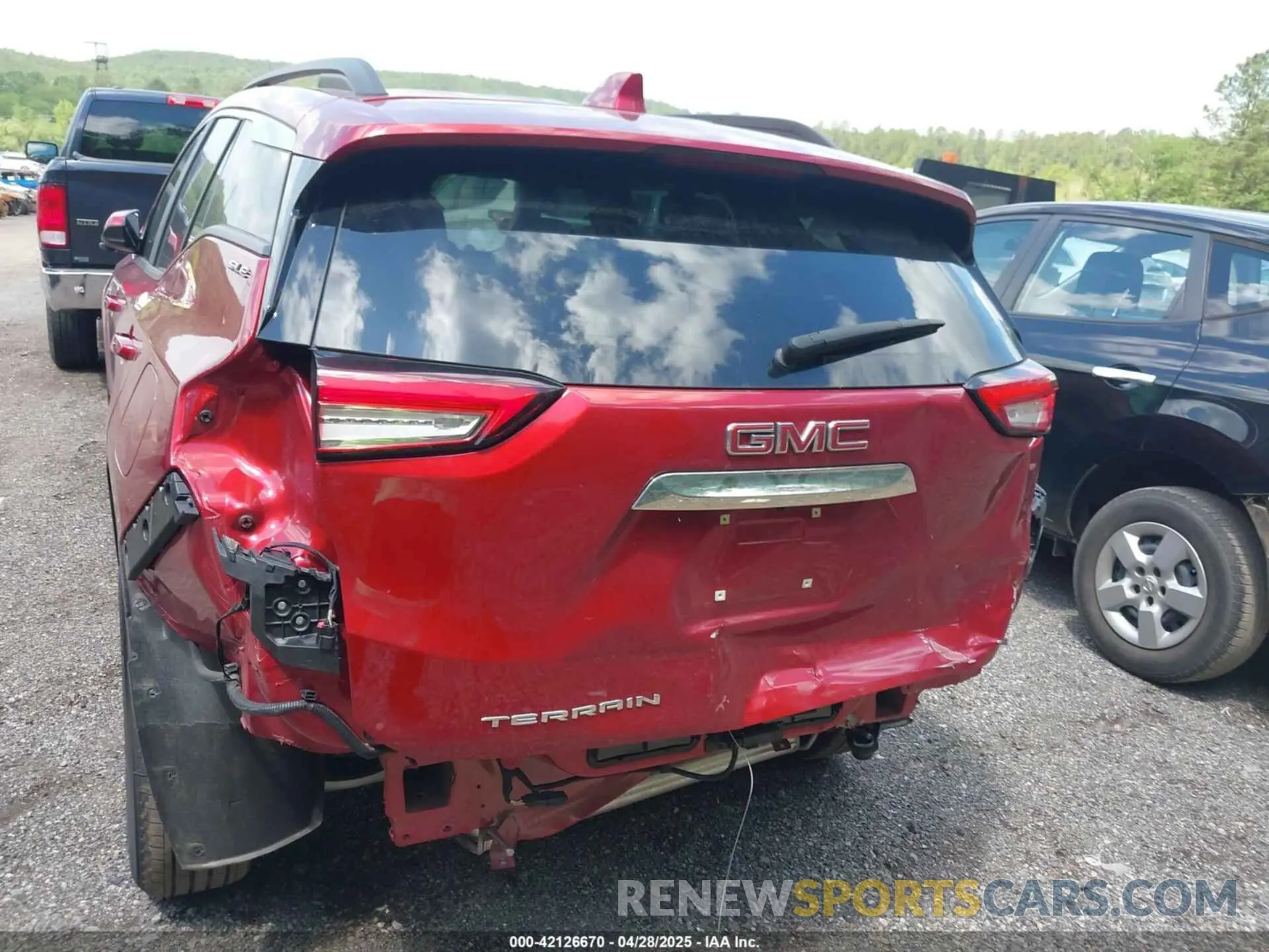6 Photograph of a damaged car 3GKALMEG5RL152370 GMC TERRAIN 2024