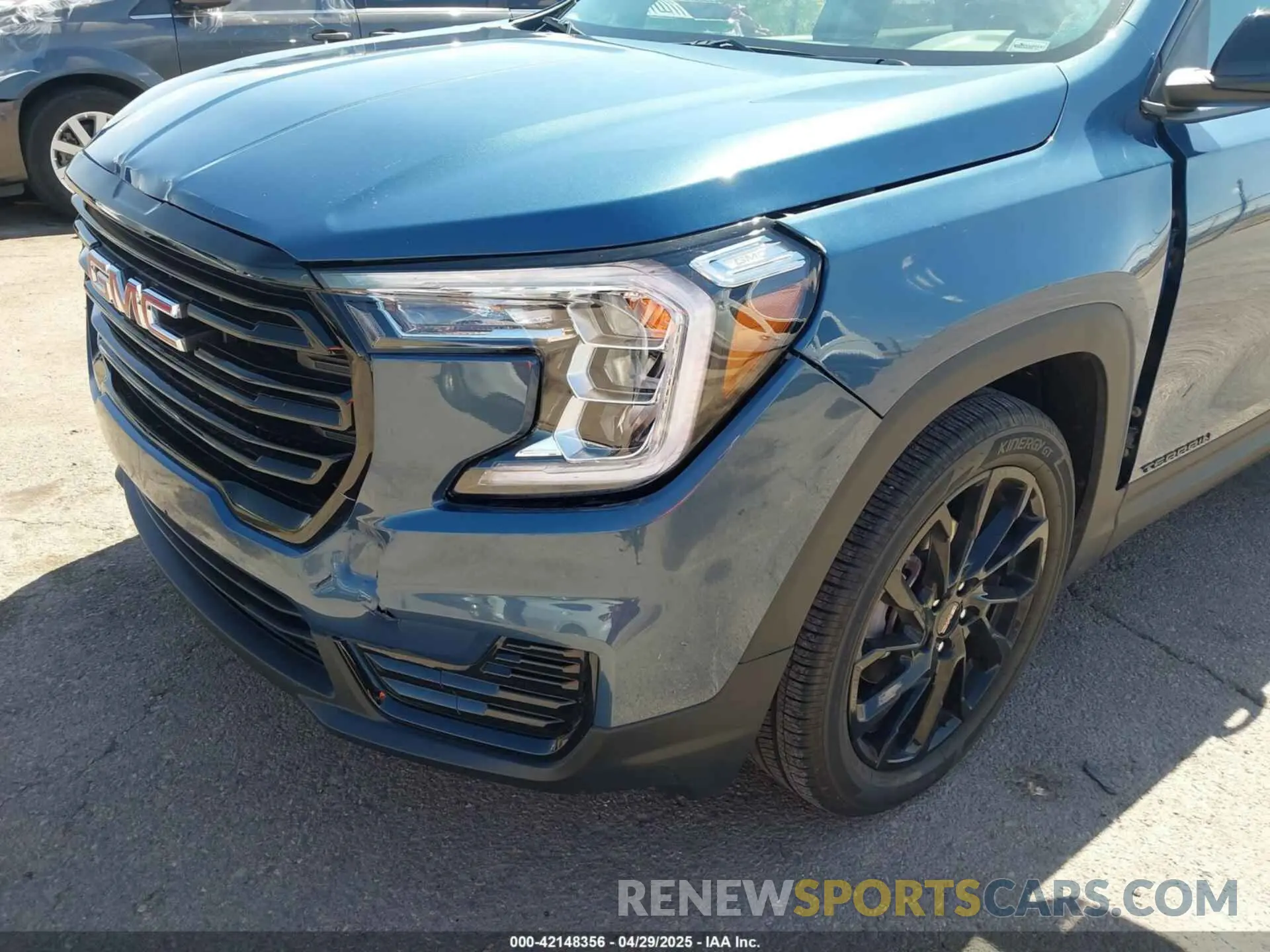 6 Photograph of a damaged car 3GKALMEG5RL292662 GMC TERRAIN 2024